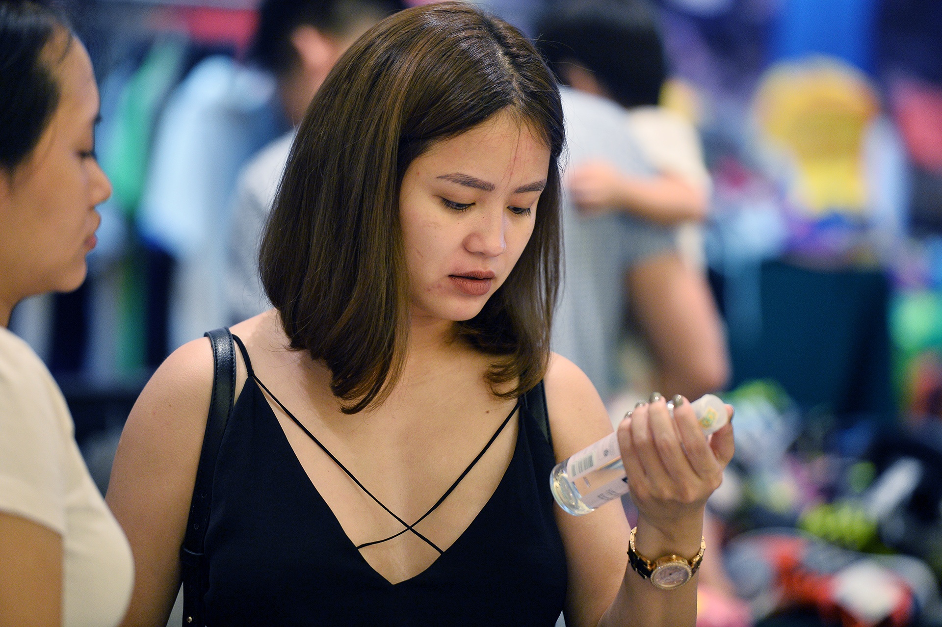 ngay hoi sieu giam gia sale off o Ha Noi anh 4