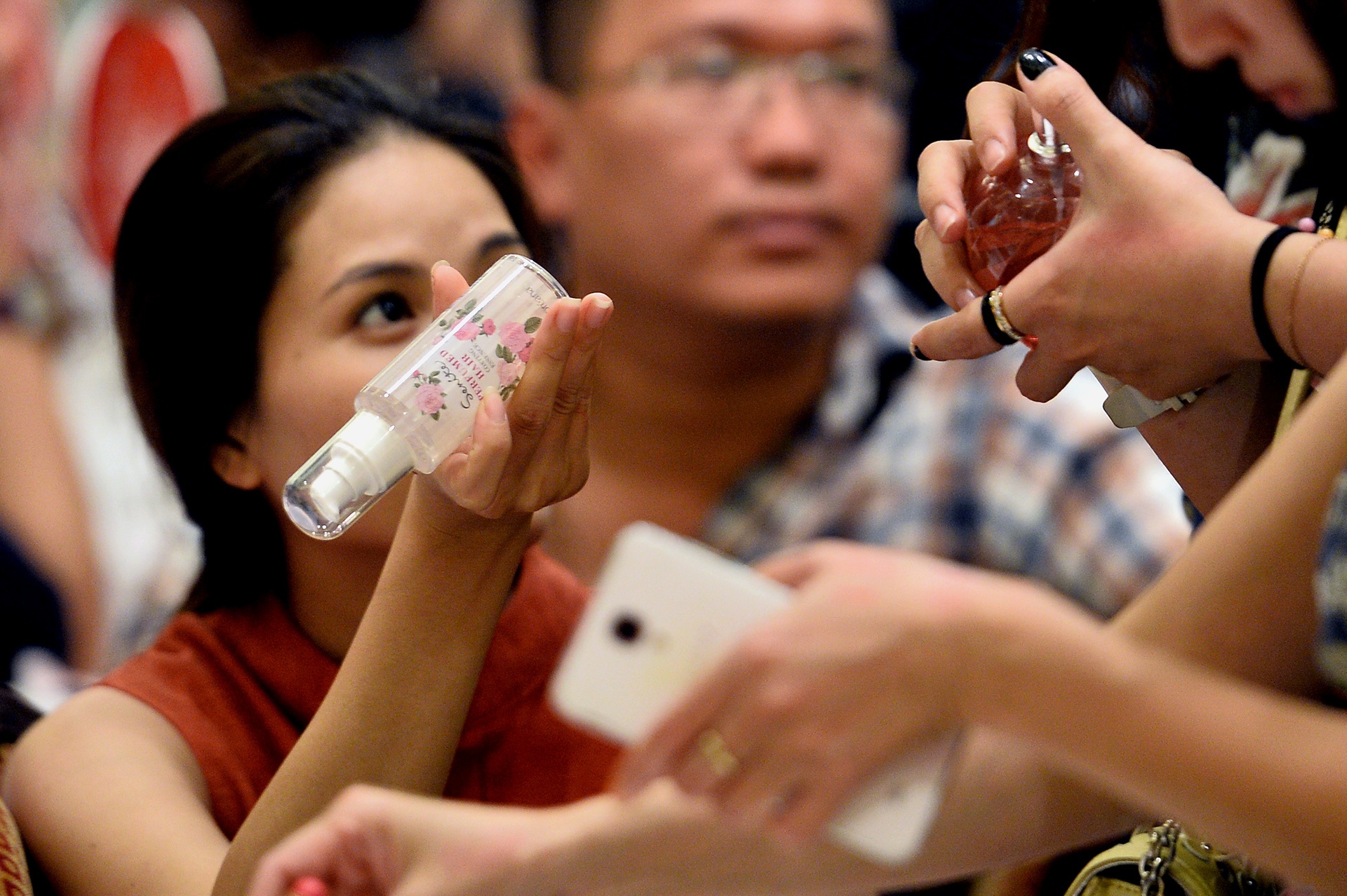 ngay hoi sieu giam gia sale off o Ha Noi anh 7