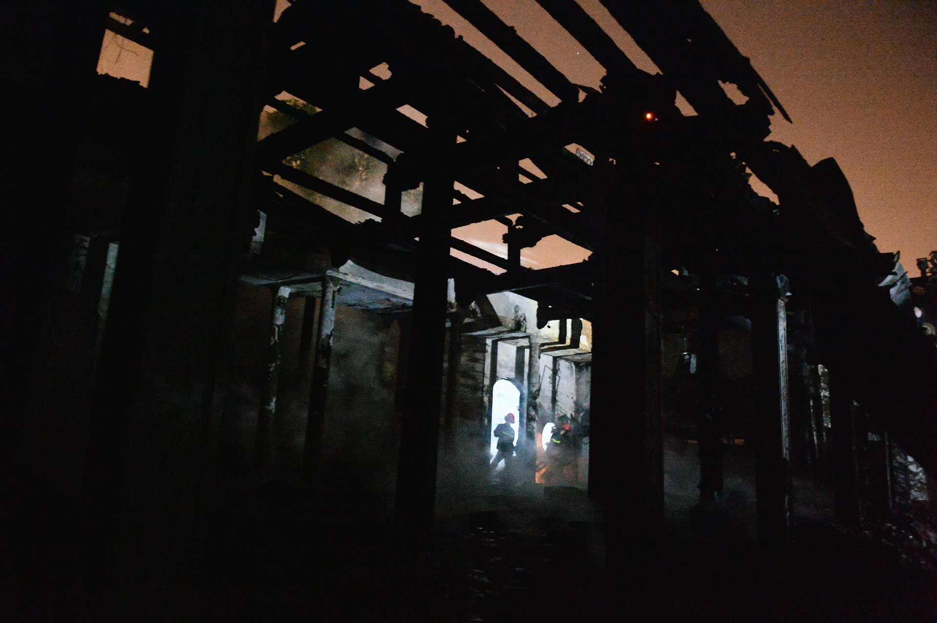 chay chua Sai o duong Trich Sai anh 2