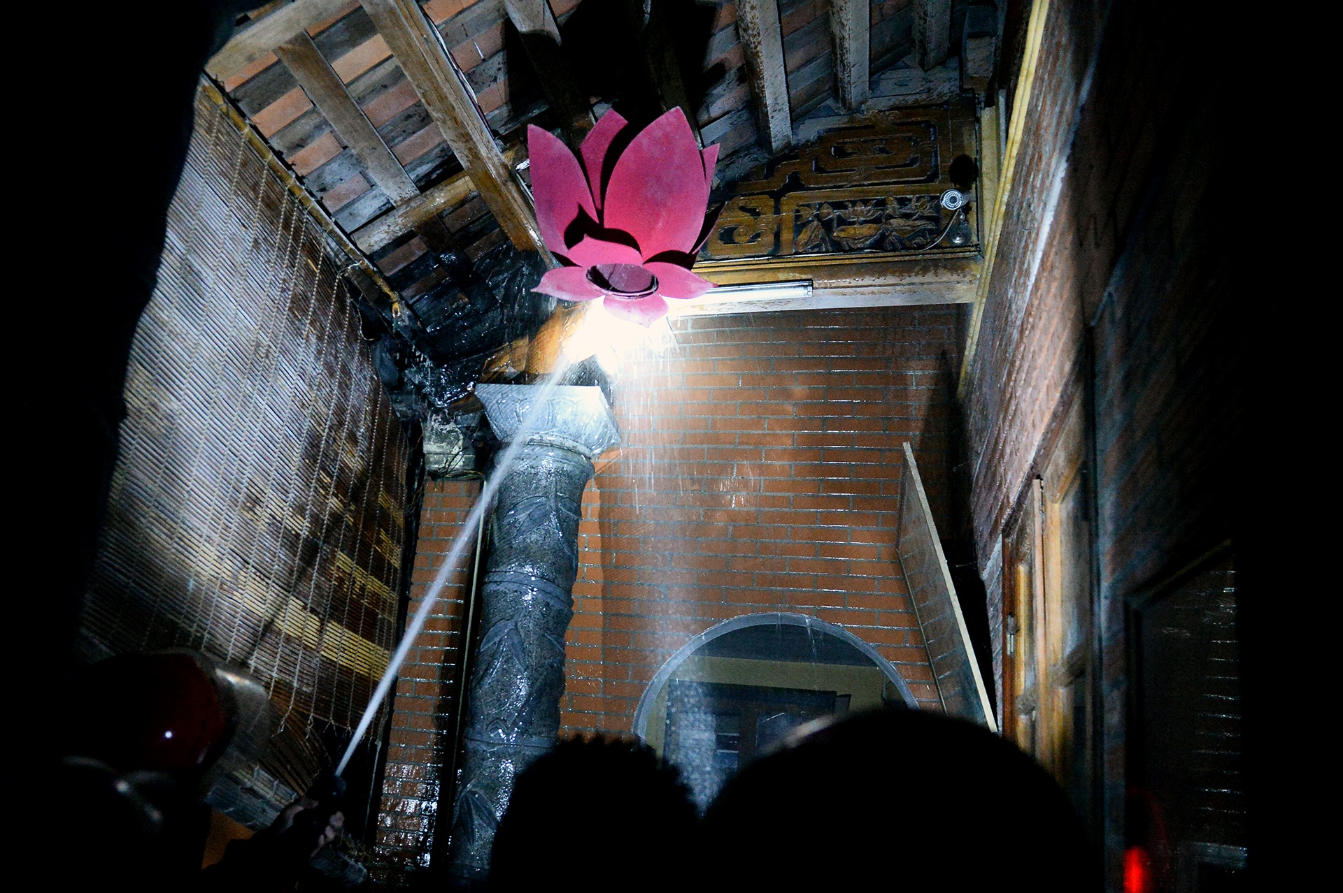 chay chua Sai o duong Trich Sai anh 9