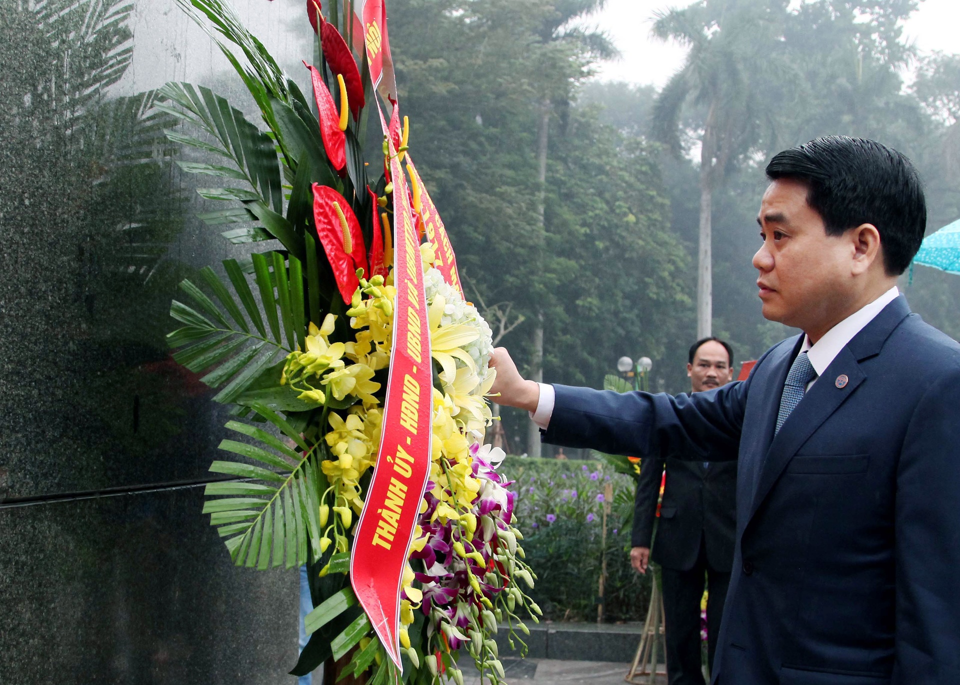 Chu tich Ha Noi Nguyen Duc Chung tuong niem Lenin anh 4