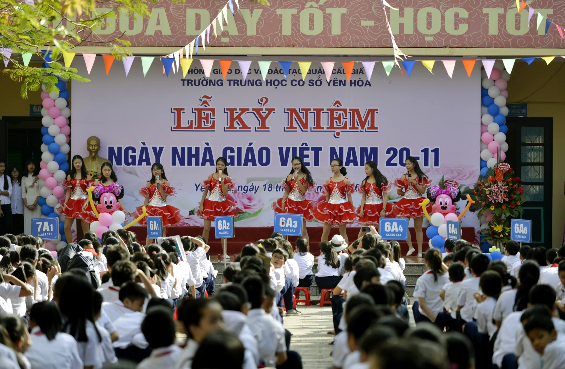 Ngay nha giao Viet Nam anh 1