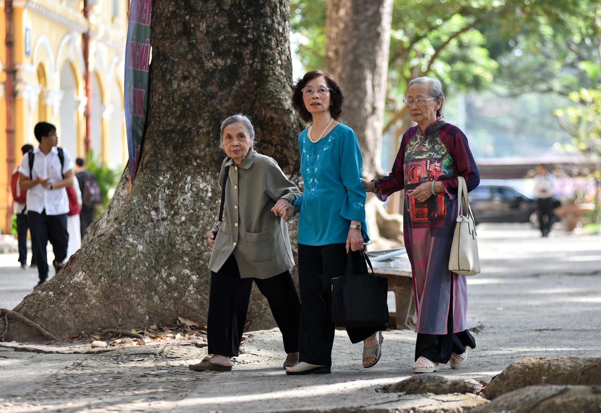 Ngay nha giao Viet Nam anh 6