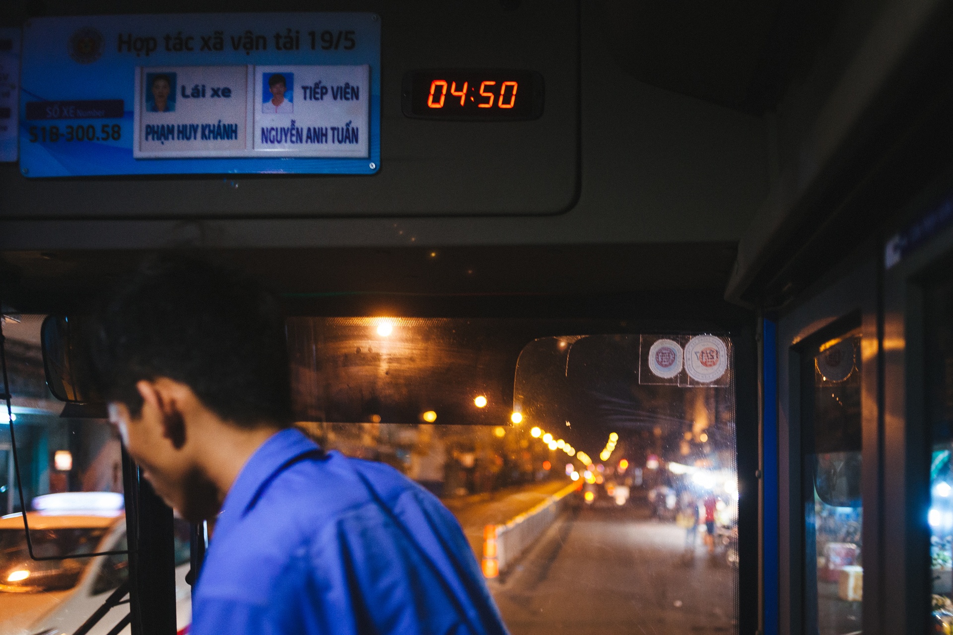 Xe buyt o Sai Gon anh 6