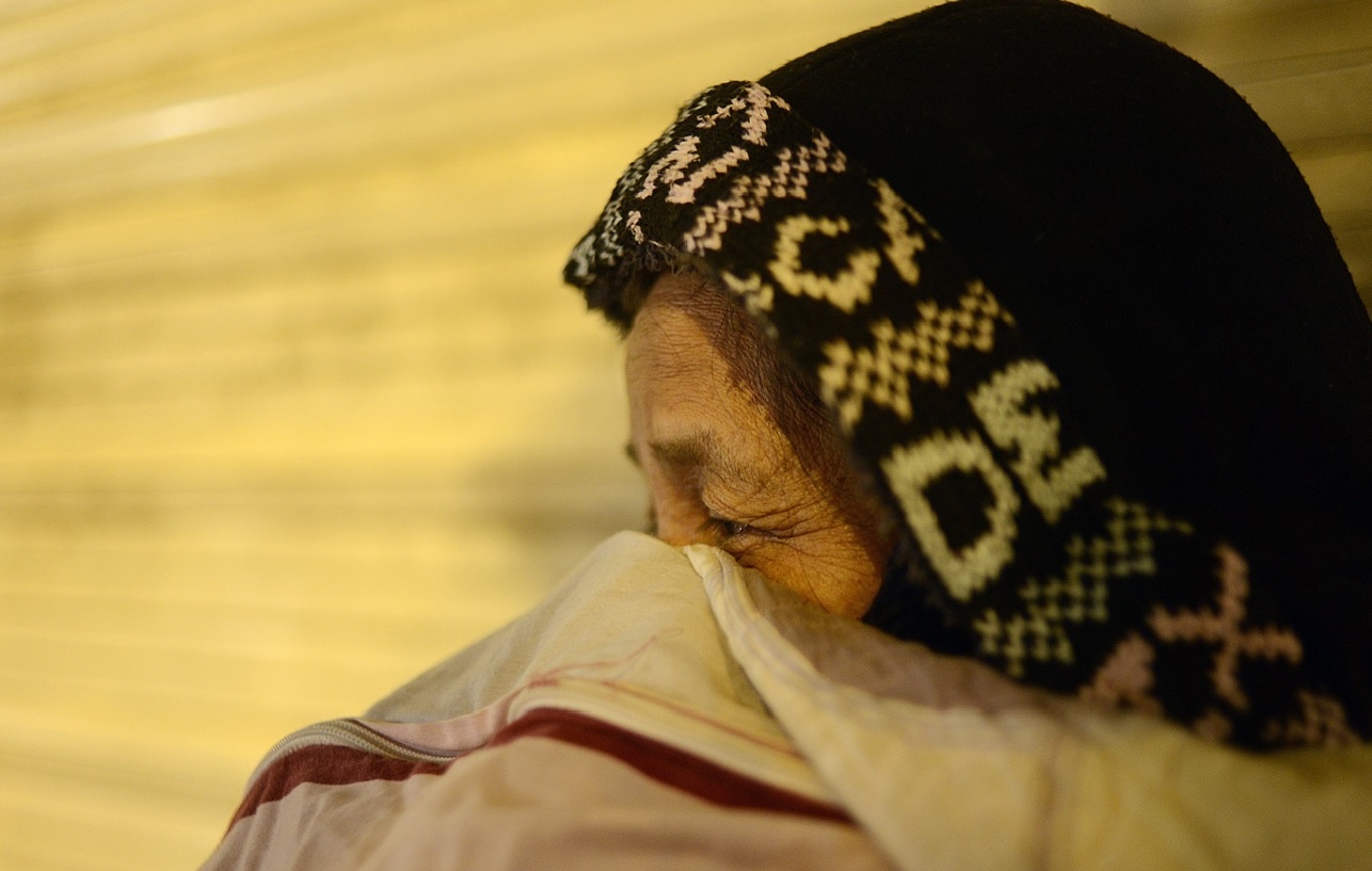 Ngu long chup trong dem dong gia lanh hinh anh