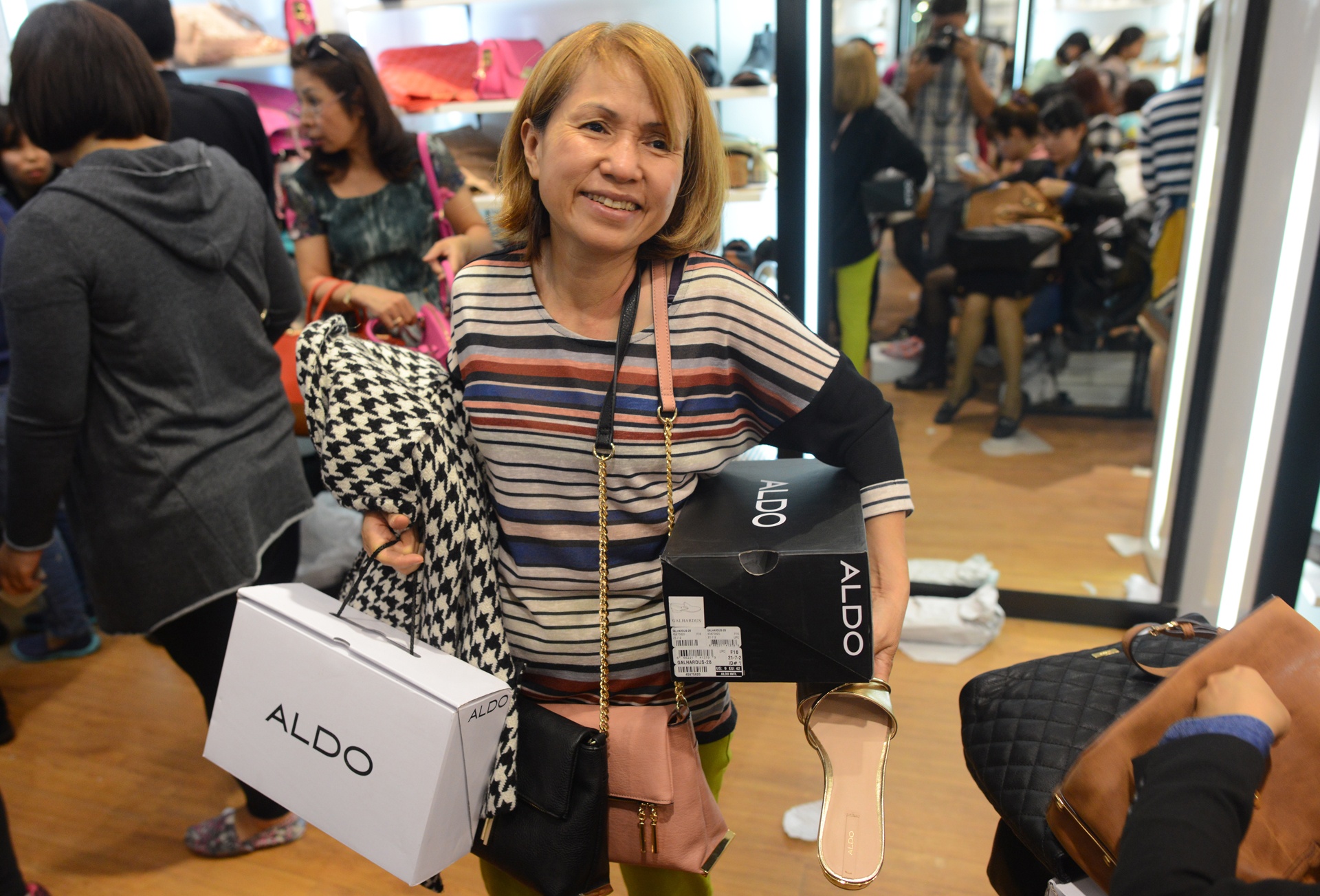 Black Friday ở Hà Nội, Sài Gòn ảnh 17 Black Friday o Ha Noi, Sai Gon anh 17