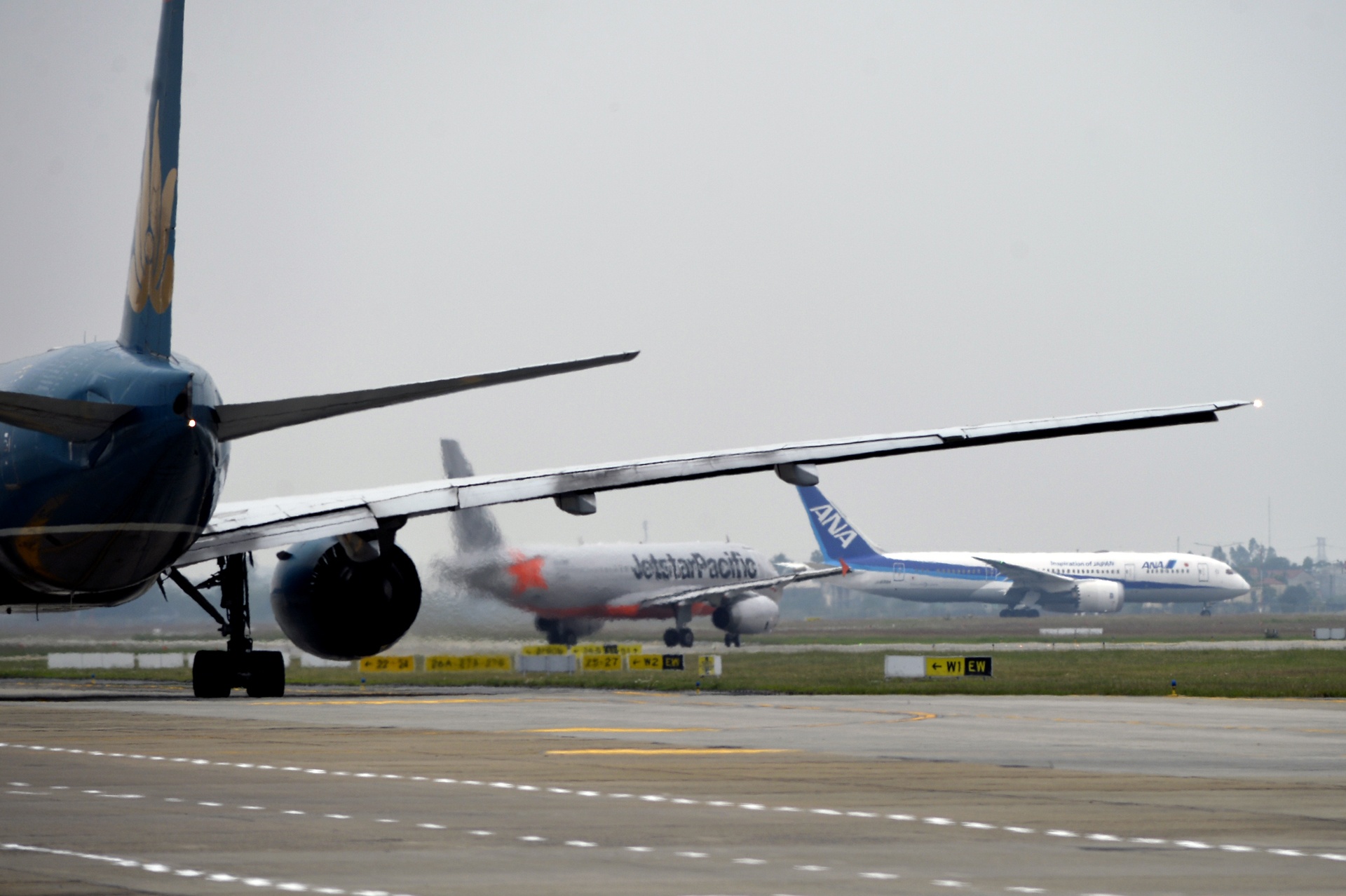 san bay tran ngap may bay anh 3