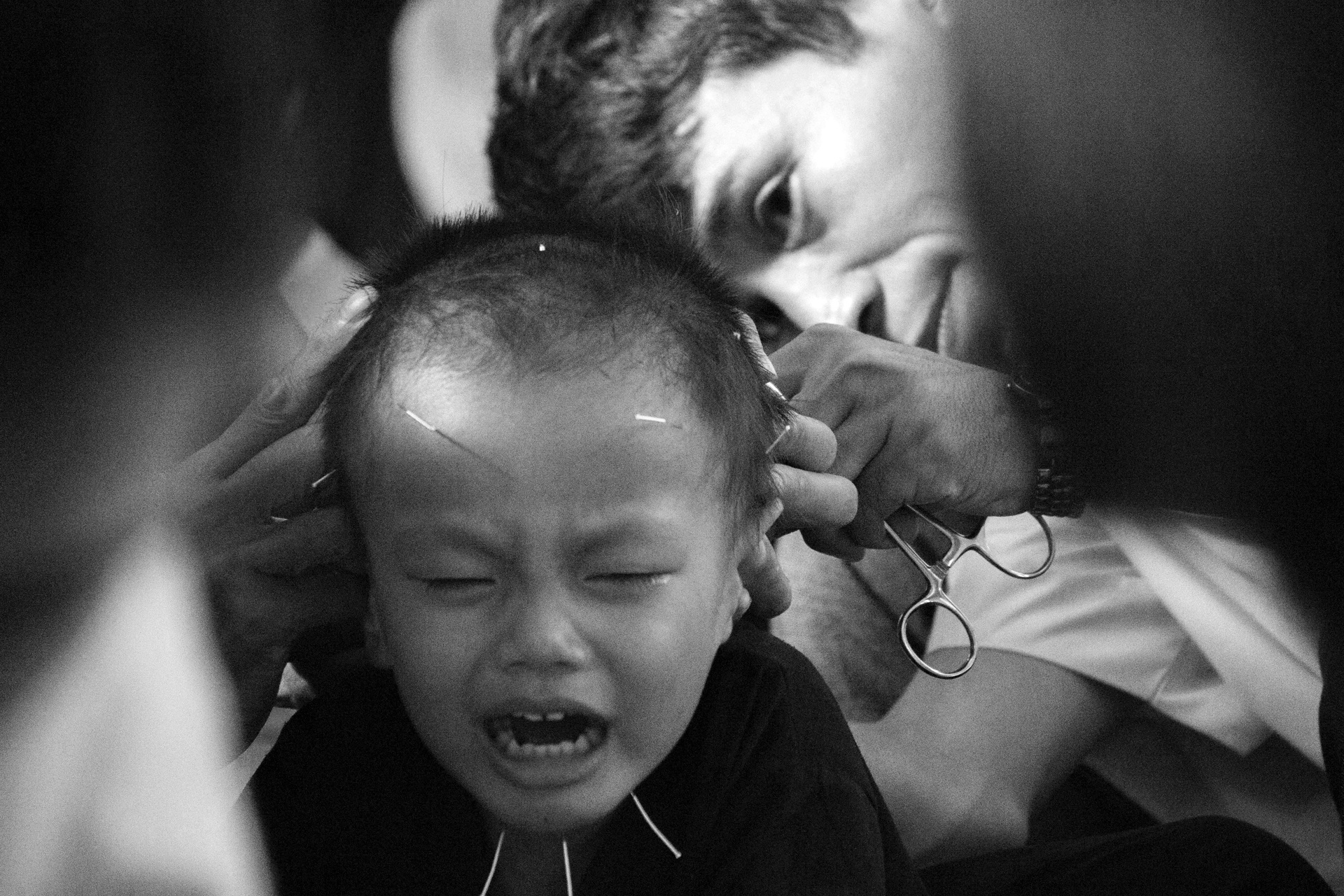 Noi cuu mang nhung em nho mac benh 'vo phuong cuu chua' hinh anh