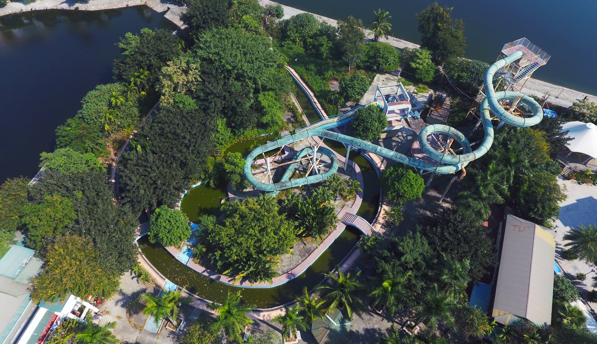 cong vien nuoc bo hoang o Ha Noi anh 2