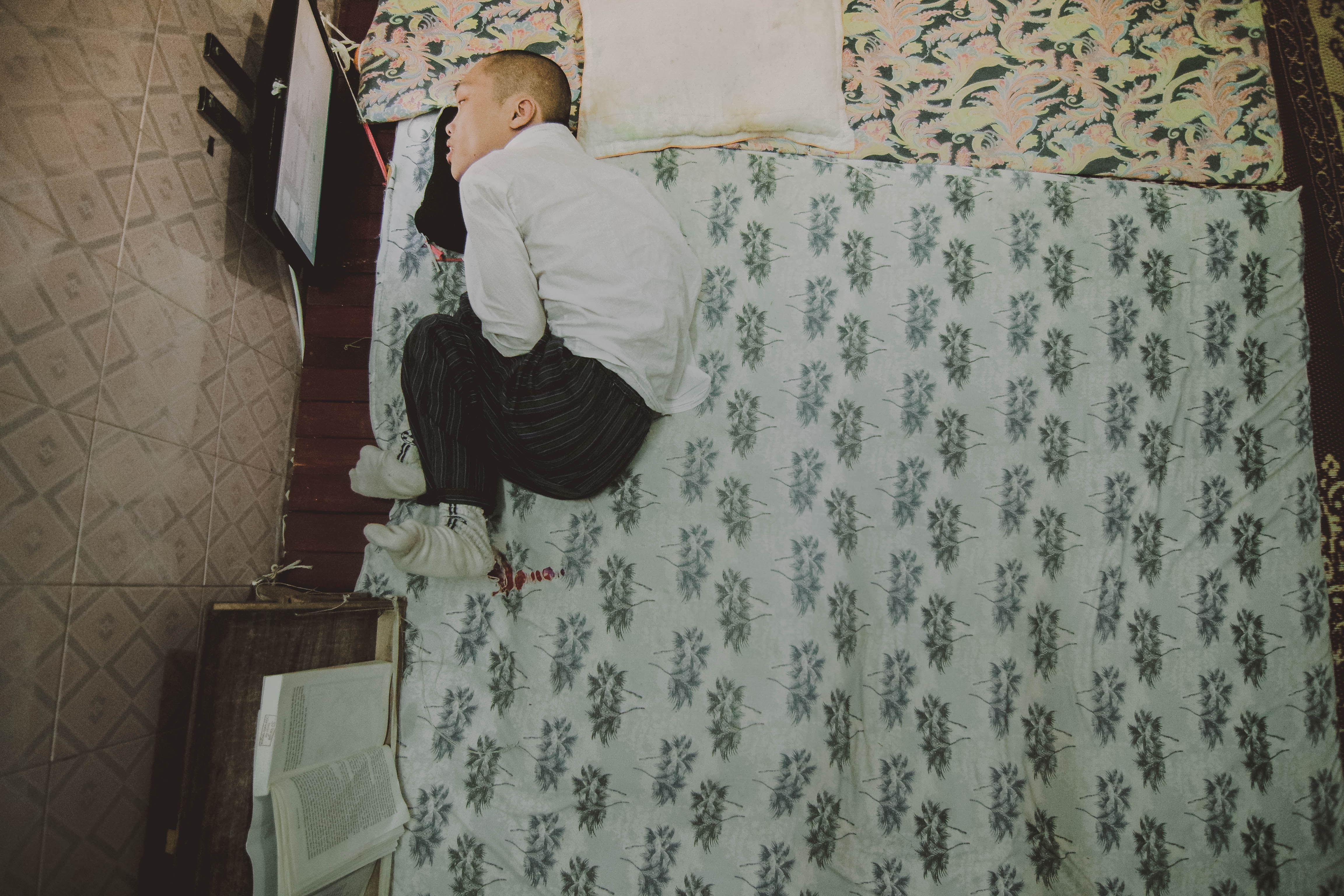 nguoi thu thu chua mot lan cam but anh 1