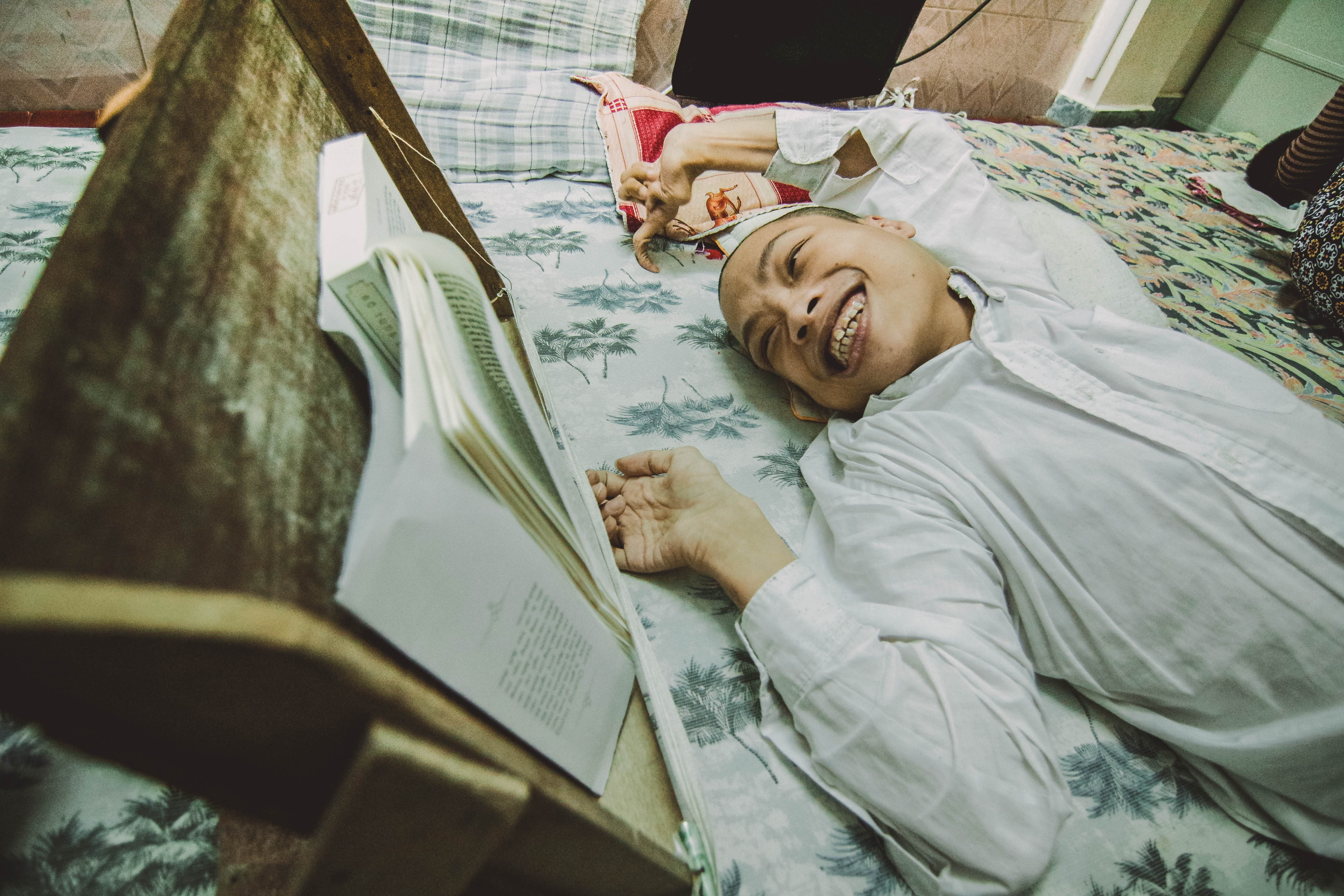 nguoi thu thu chua mot lan cam but anh 2