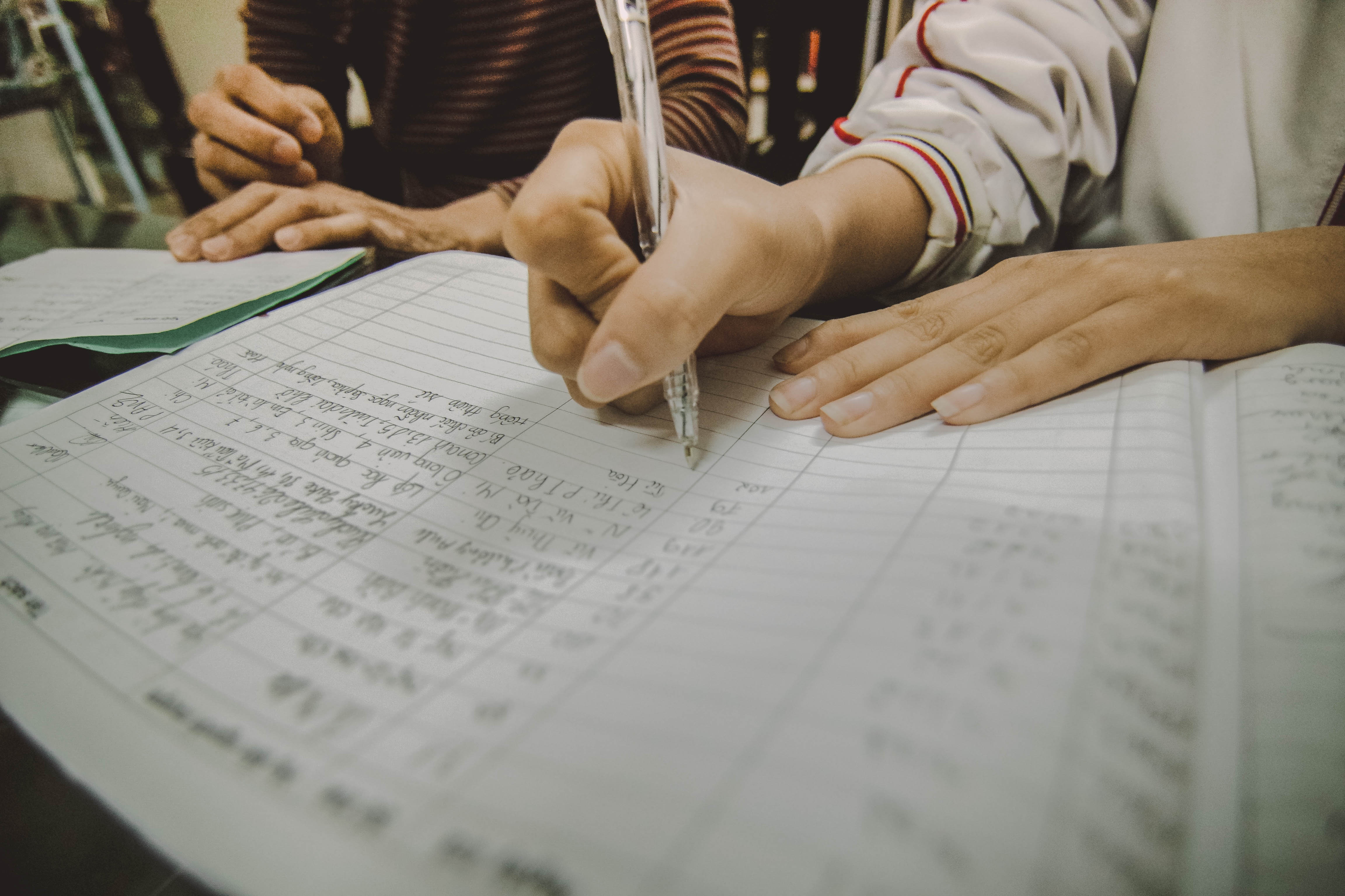 nguoi thu thu chua mot lan cam but anh 8