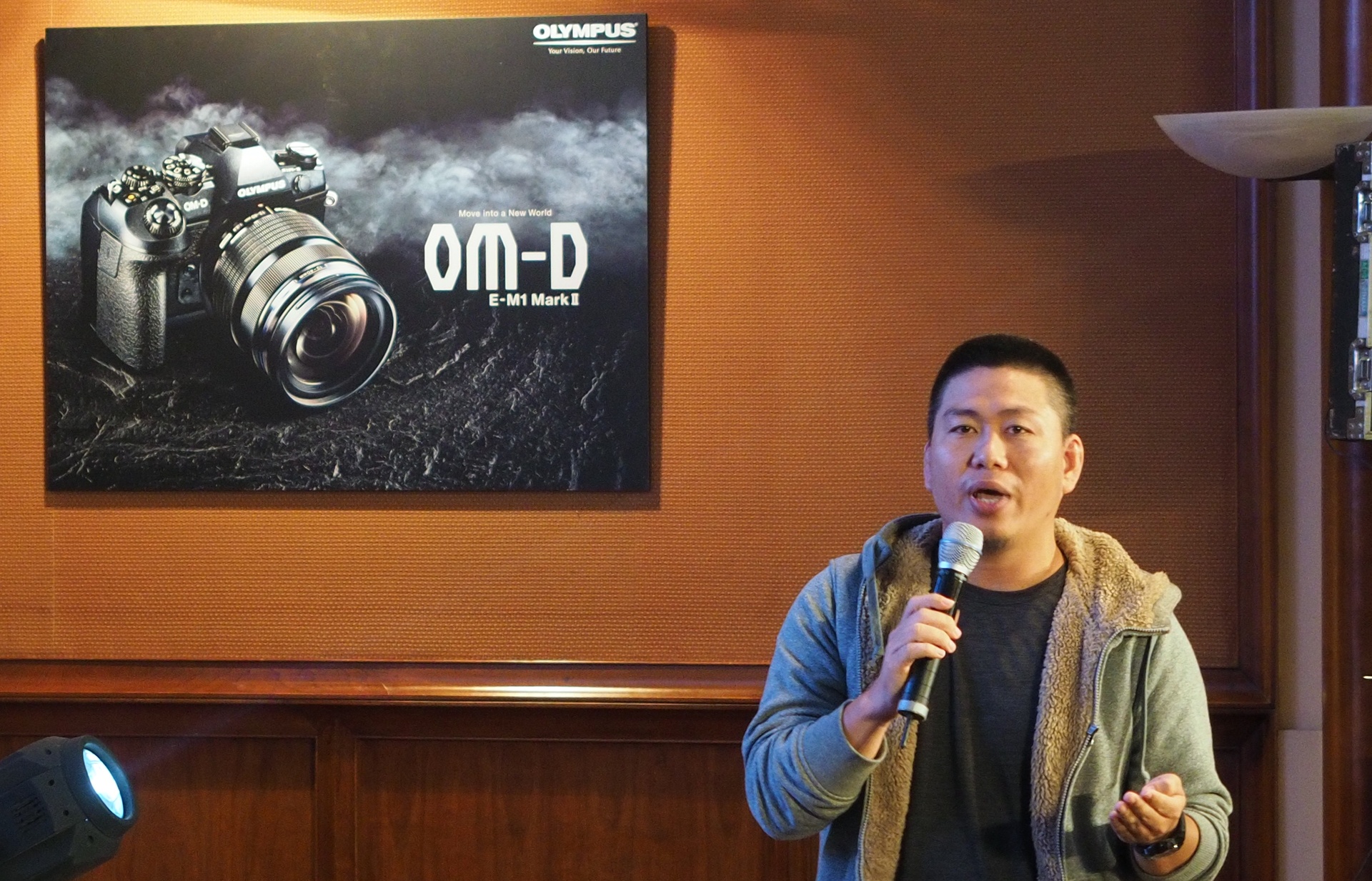 Dan nhiep anh mo xe chiec Olympus chup nhanh nhat the gioi hinh anh