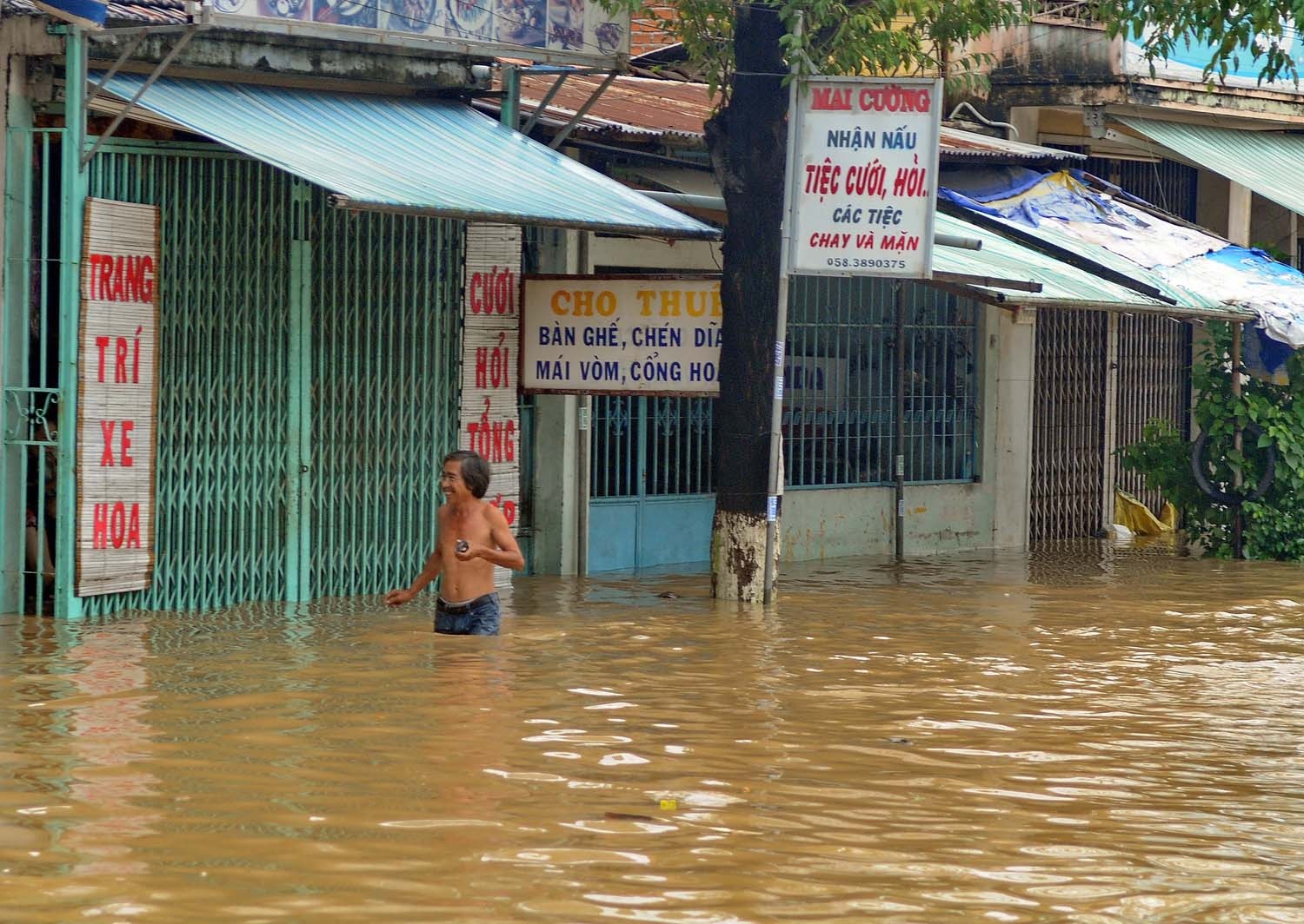 Nha Trang lut trong nuoc anh 13