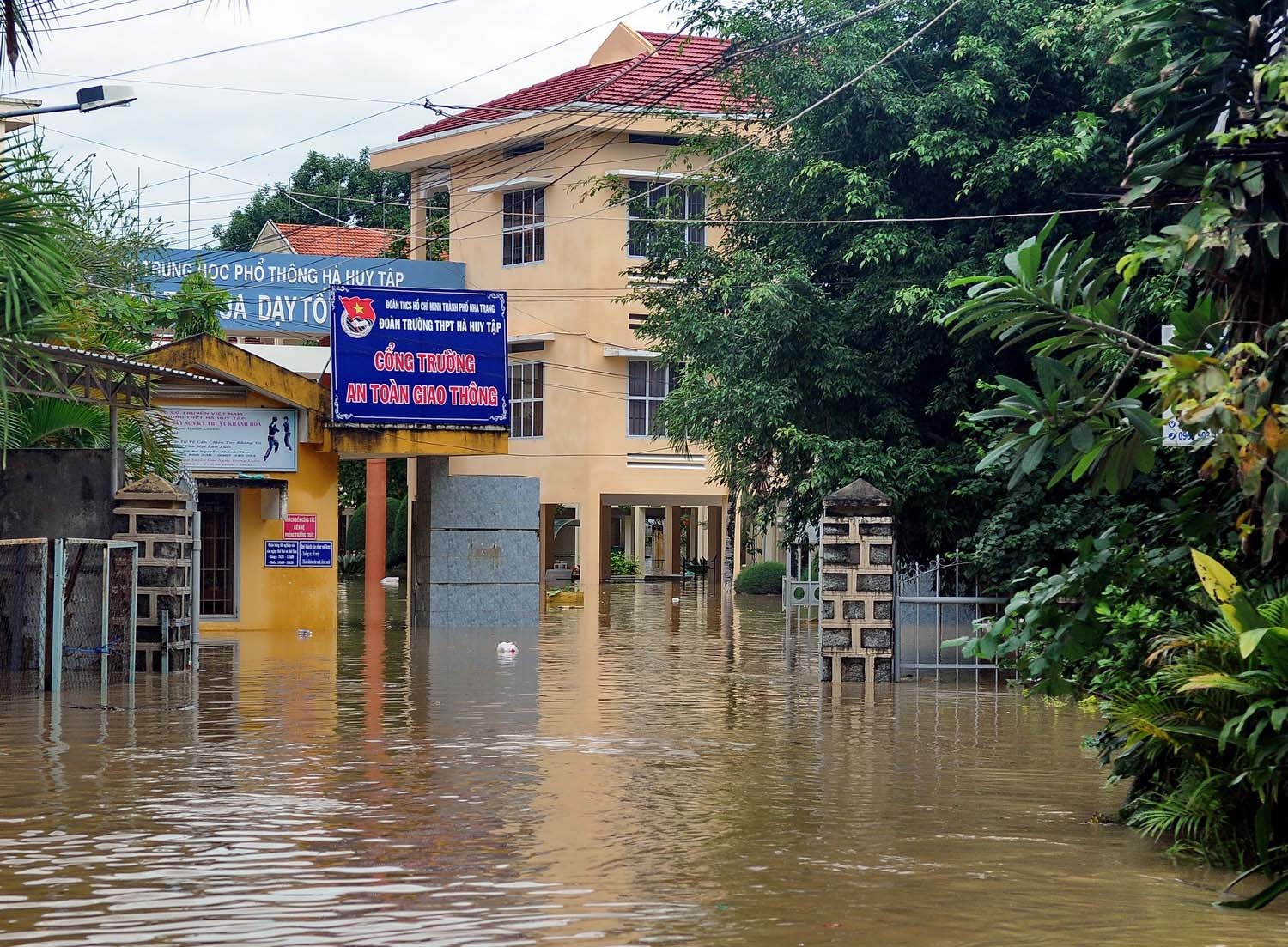 Nha Trang lut trong nuoc anh 6