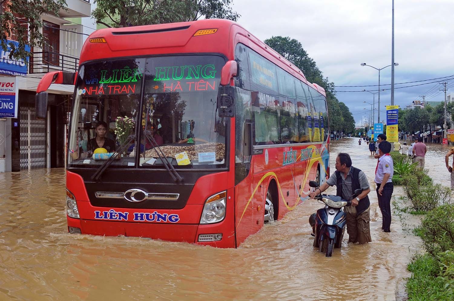 Nha Trang lut trong nuoc anh 10