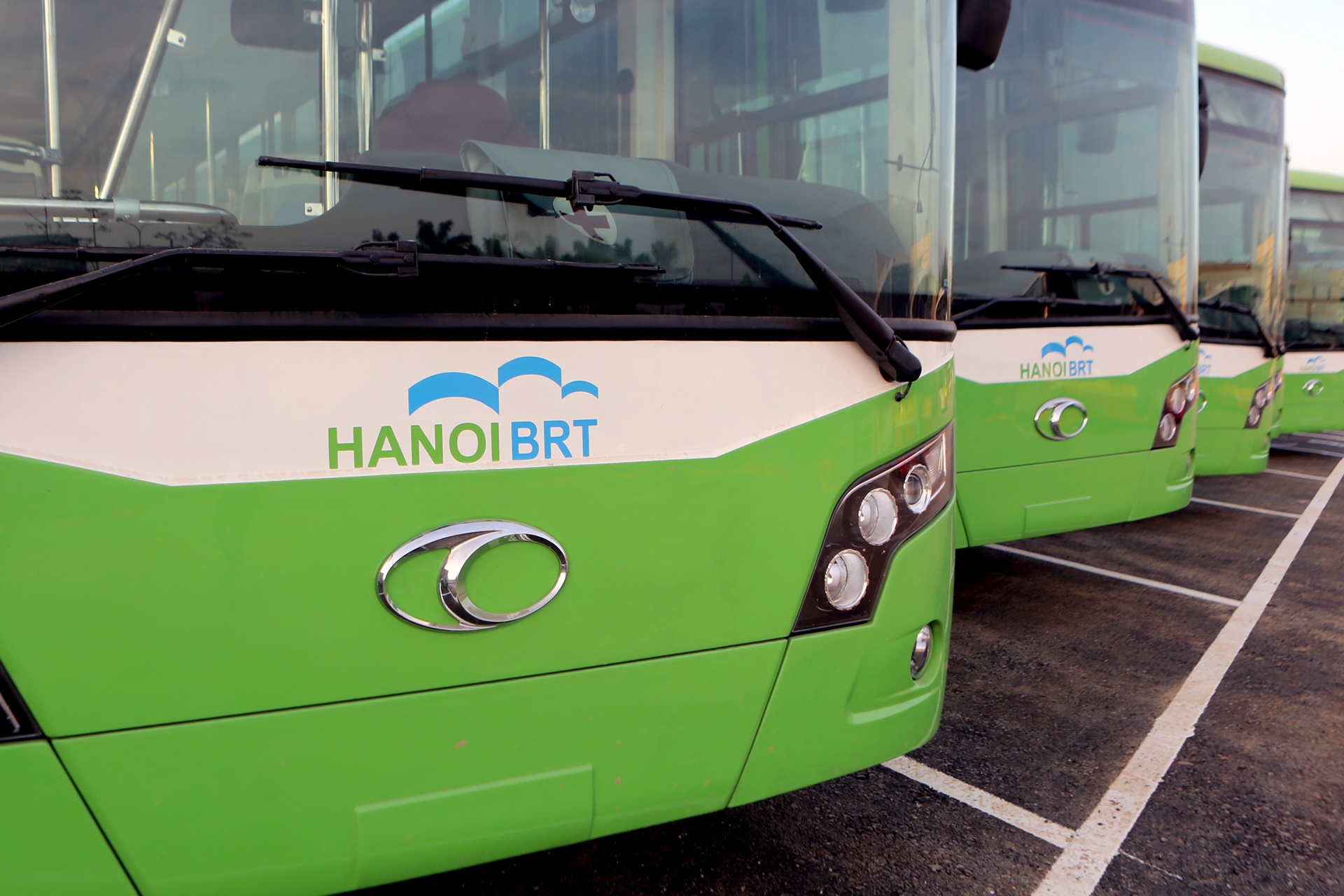 xe buyt nhanh BRT o Ha Noi anh 3