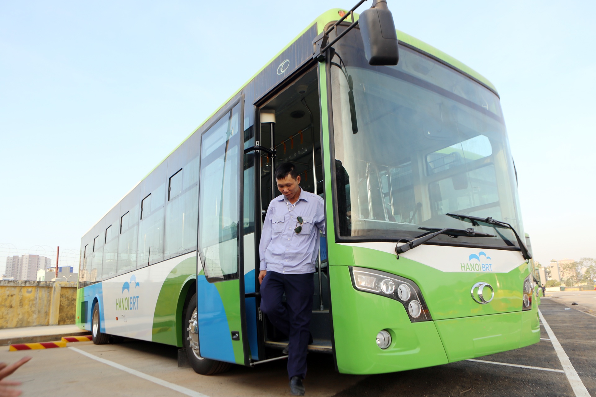 xe buyt nhanh BRT o Ha Noi anh 4