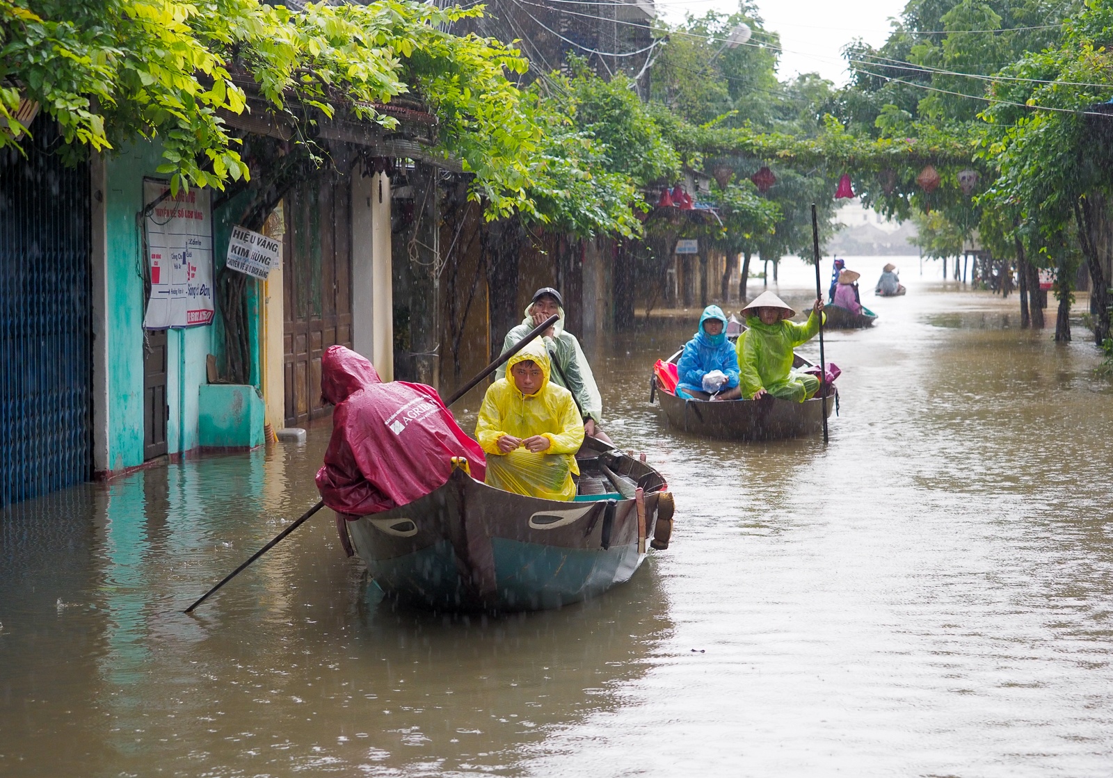 Hoi An ngap lut anh 13