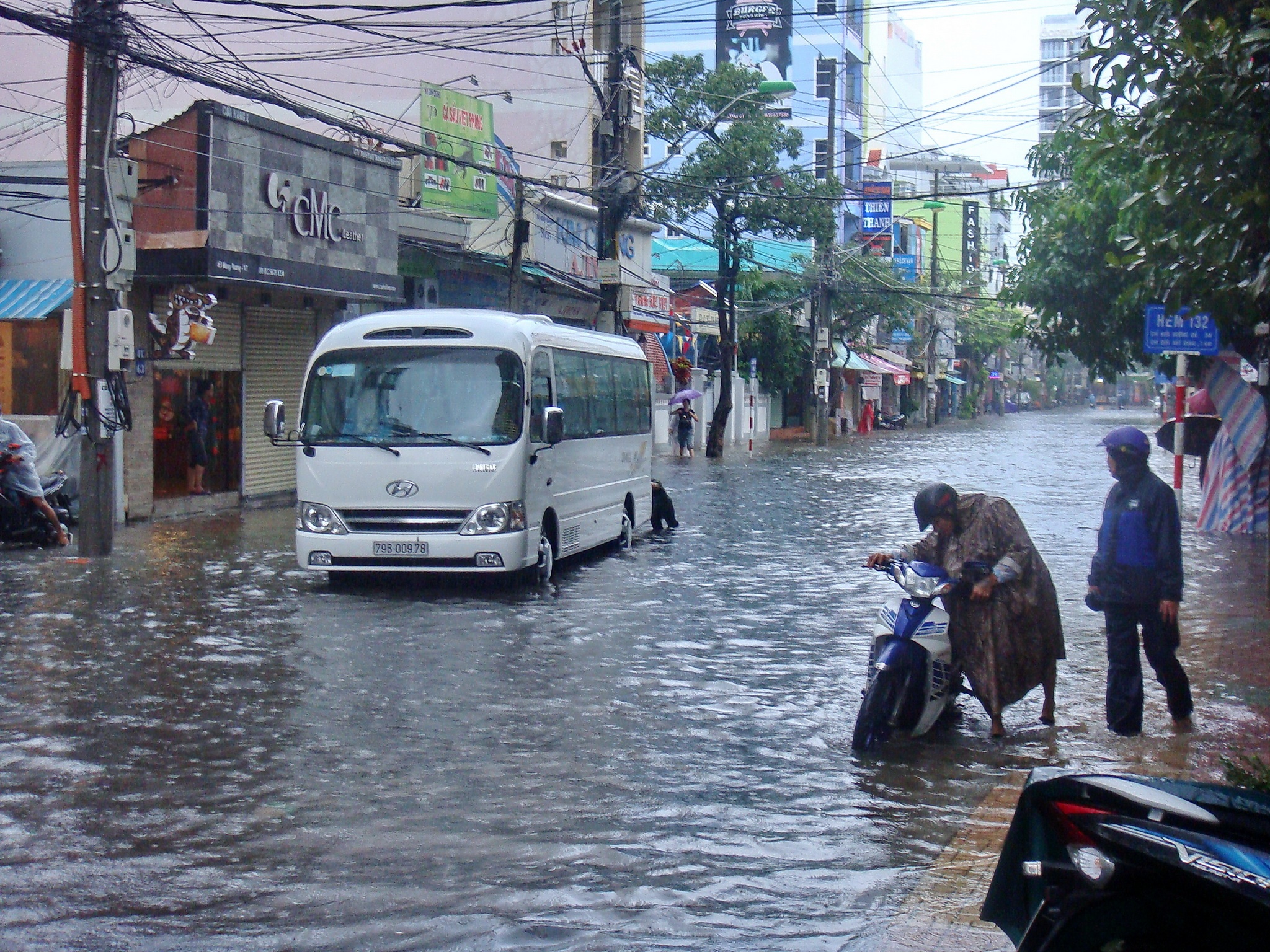 pho Tay Nha Trang ngap nuoc anh 10