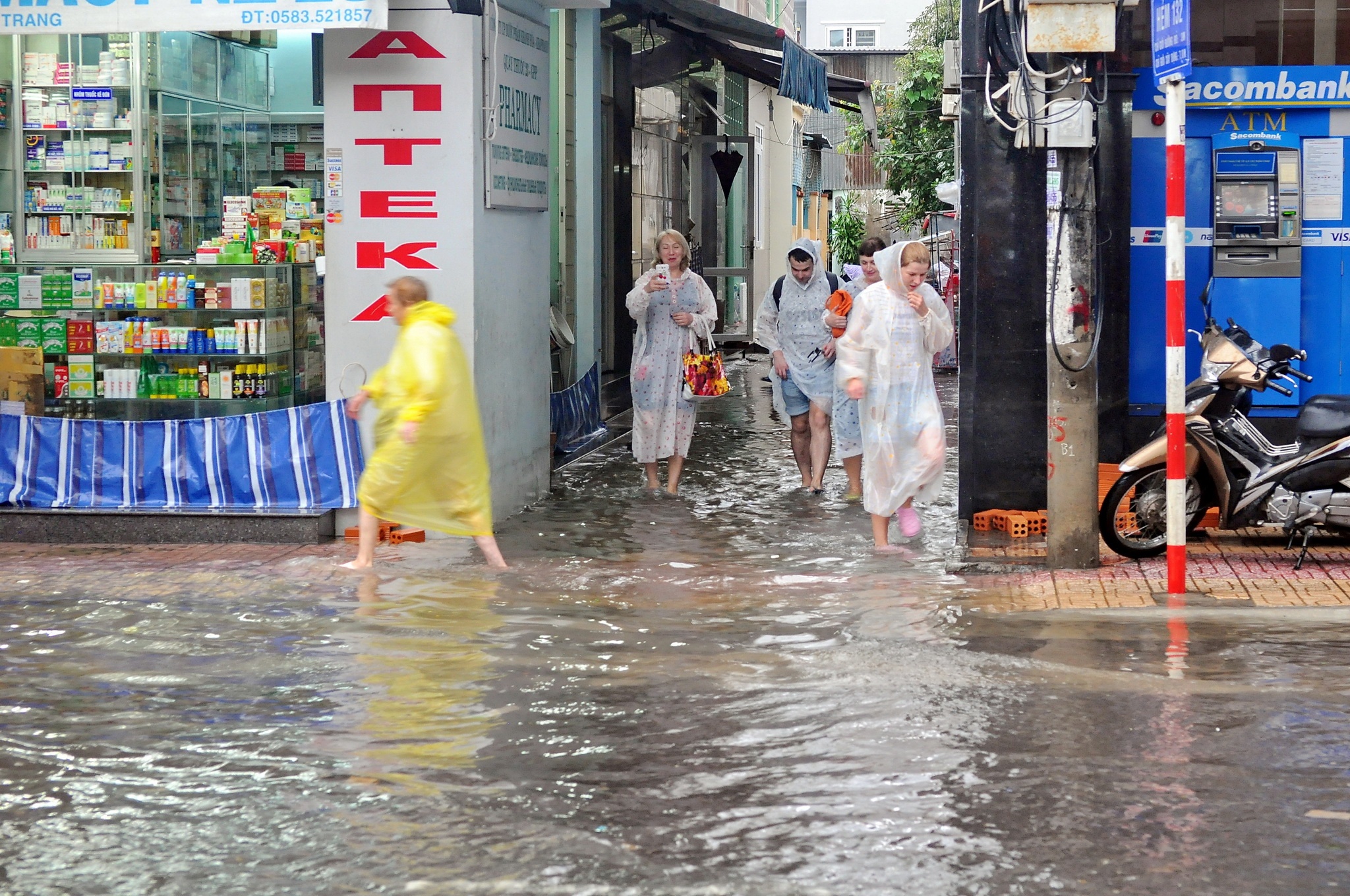 pho Tay Nha Trang ngap nuoc anh 6