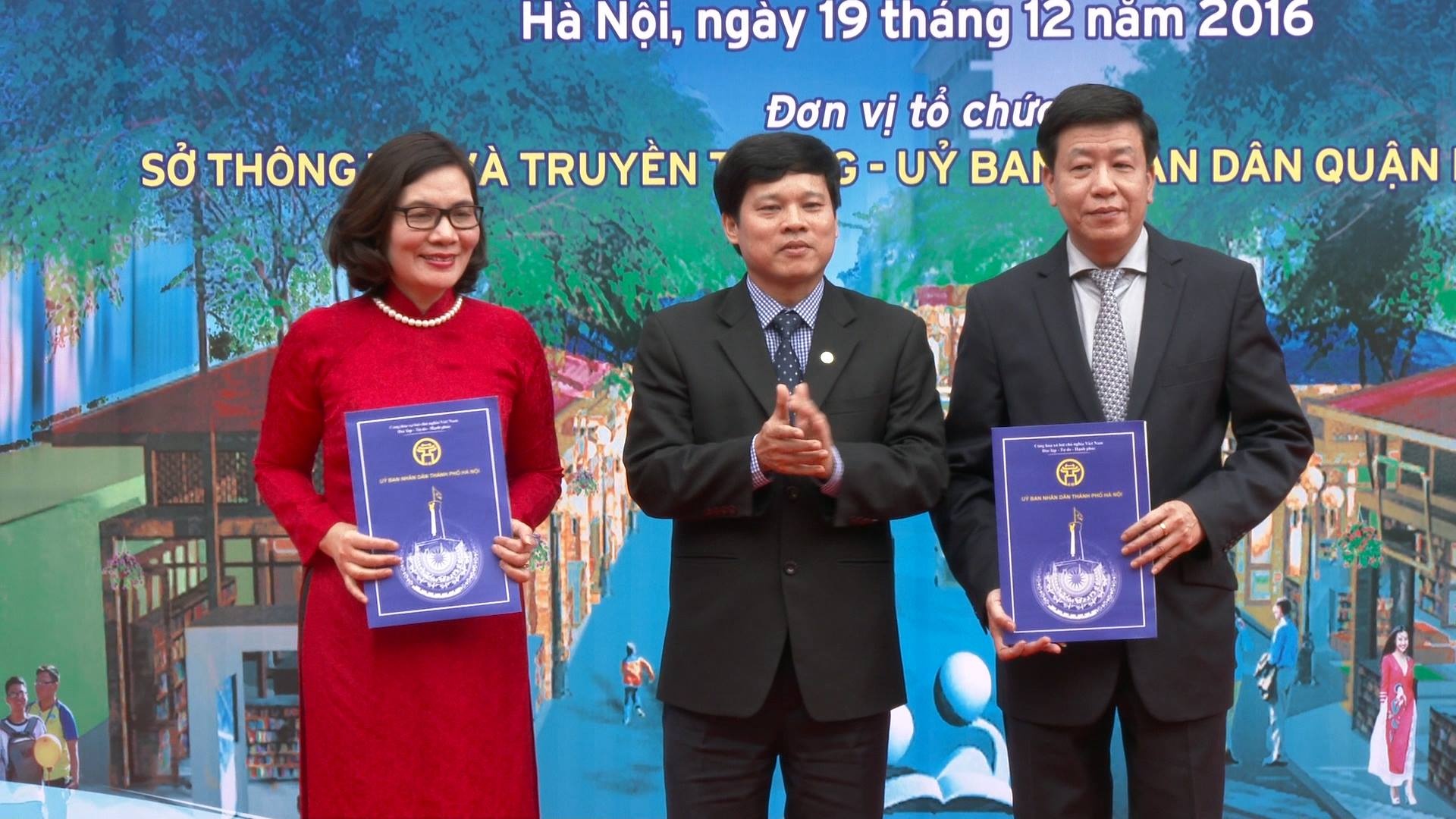 Ha Noi khoi cong pho sach o cho 19/12 cu hinh anh