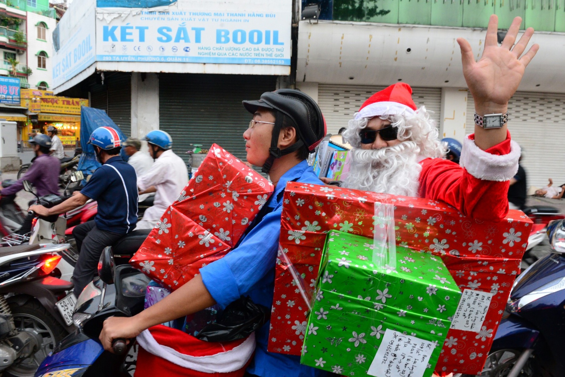 un tac giao thong Noel anh 10