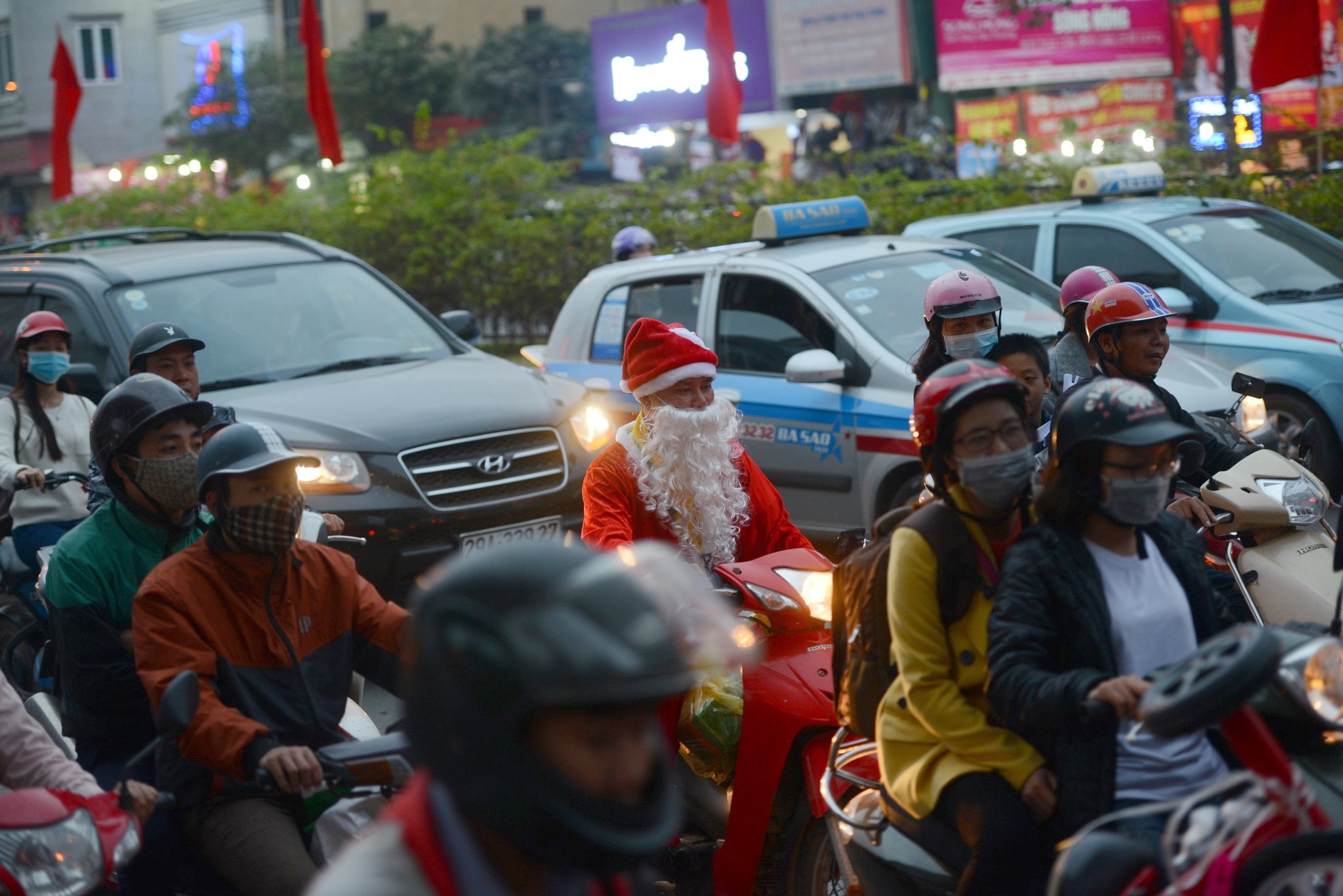 un tac giao thong Noel anh 3