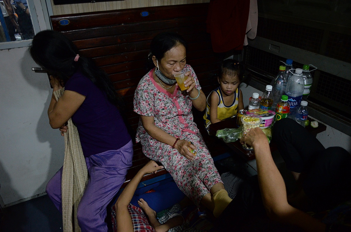 Chuyen tau hoa Bac Nam anh 11