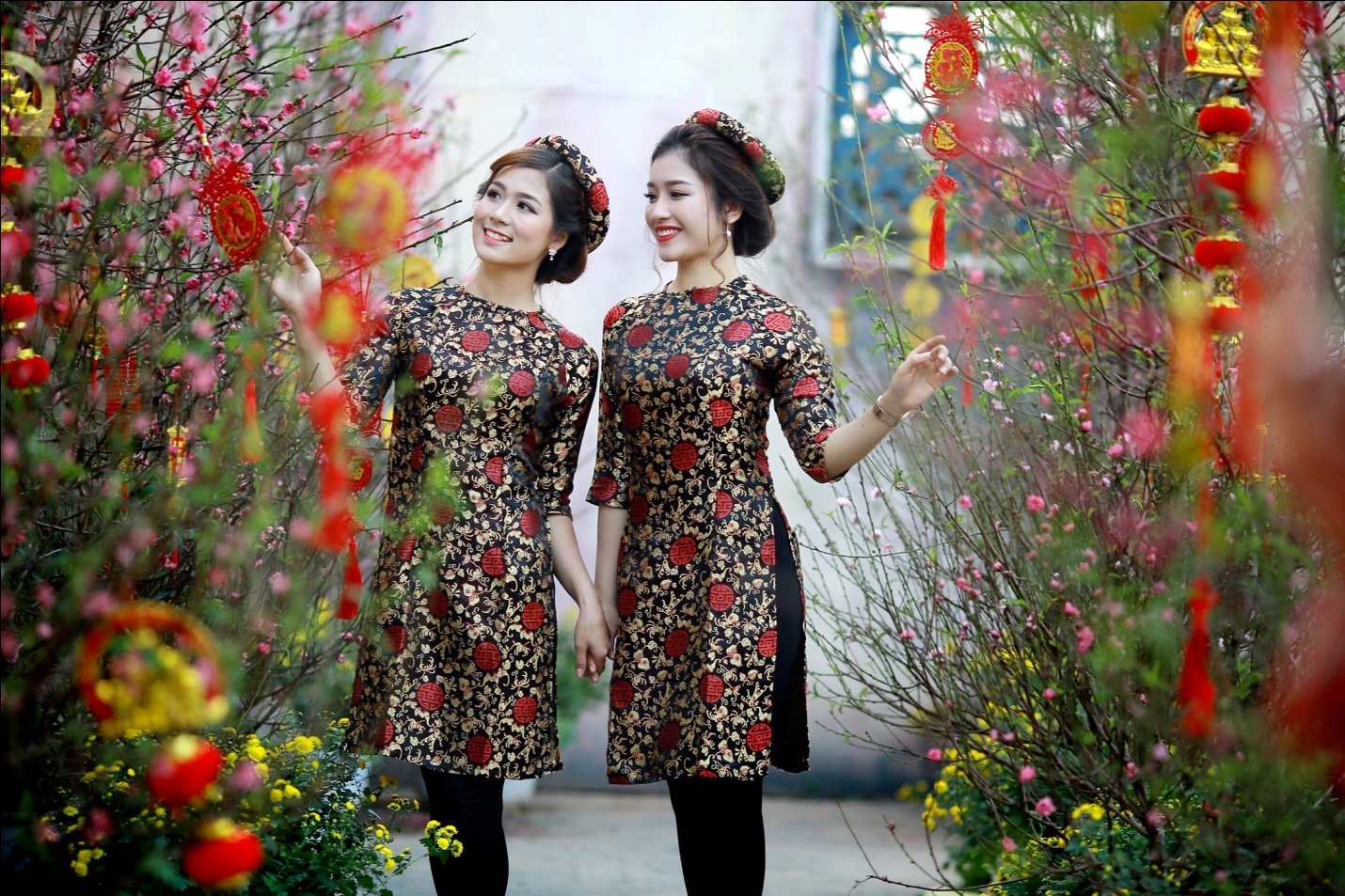 gioi tre chup anh voi hoa dao anh 8