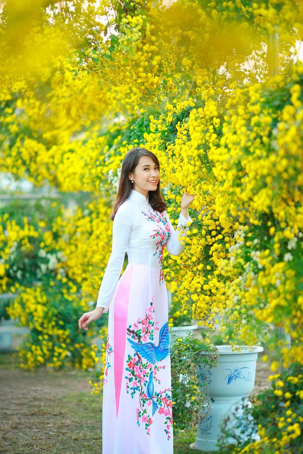 gioi tre chup anh voi hoa dao anh 10