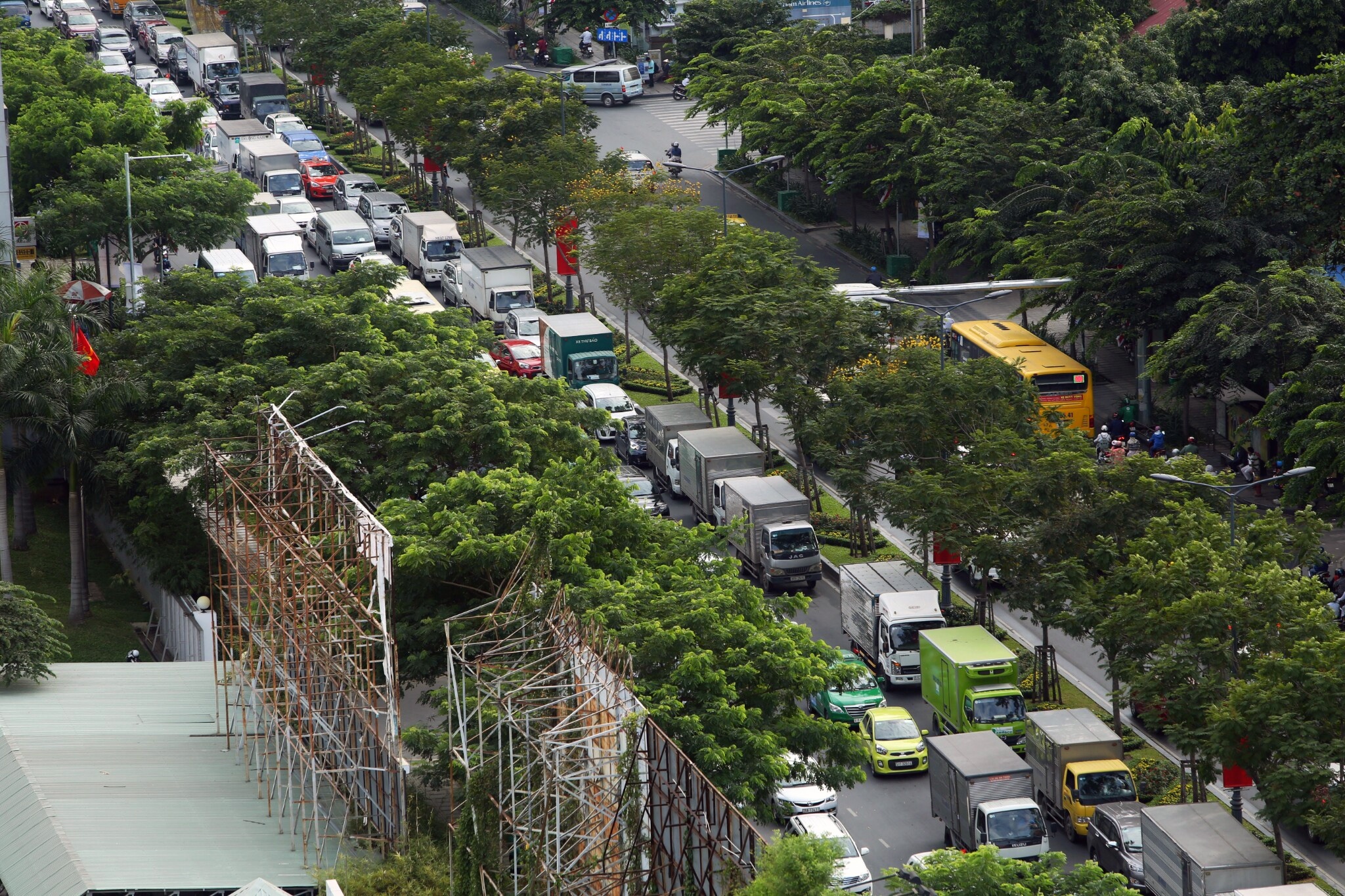 may bay xep hang cat canh tai san bay Tan Son Nhat anh 3