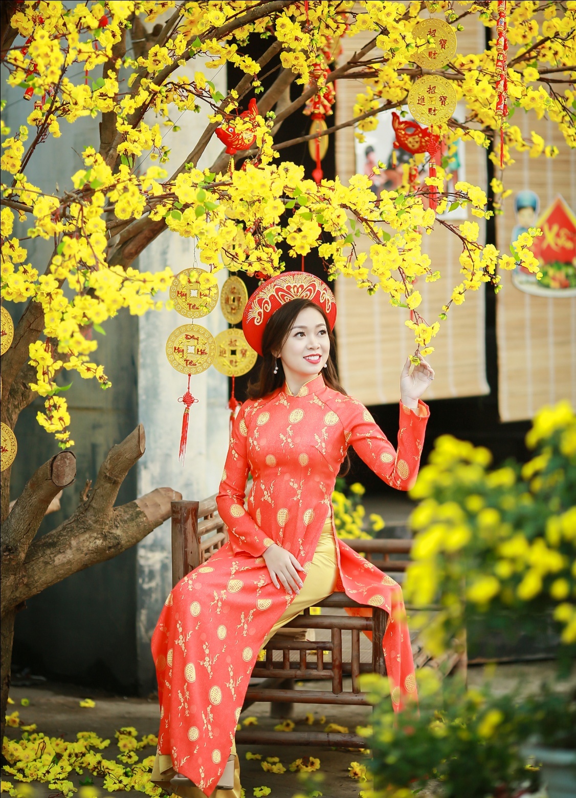 gioi tre chup anh voi hoa dao anh 2