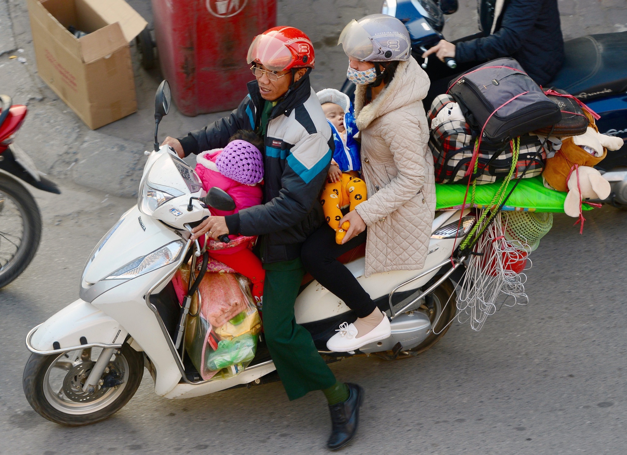 may bay xep hang cat canh tai san bay Tan Son Nhat anh 14