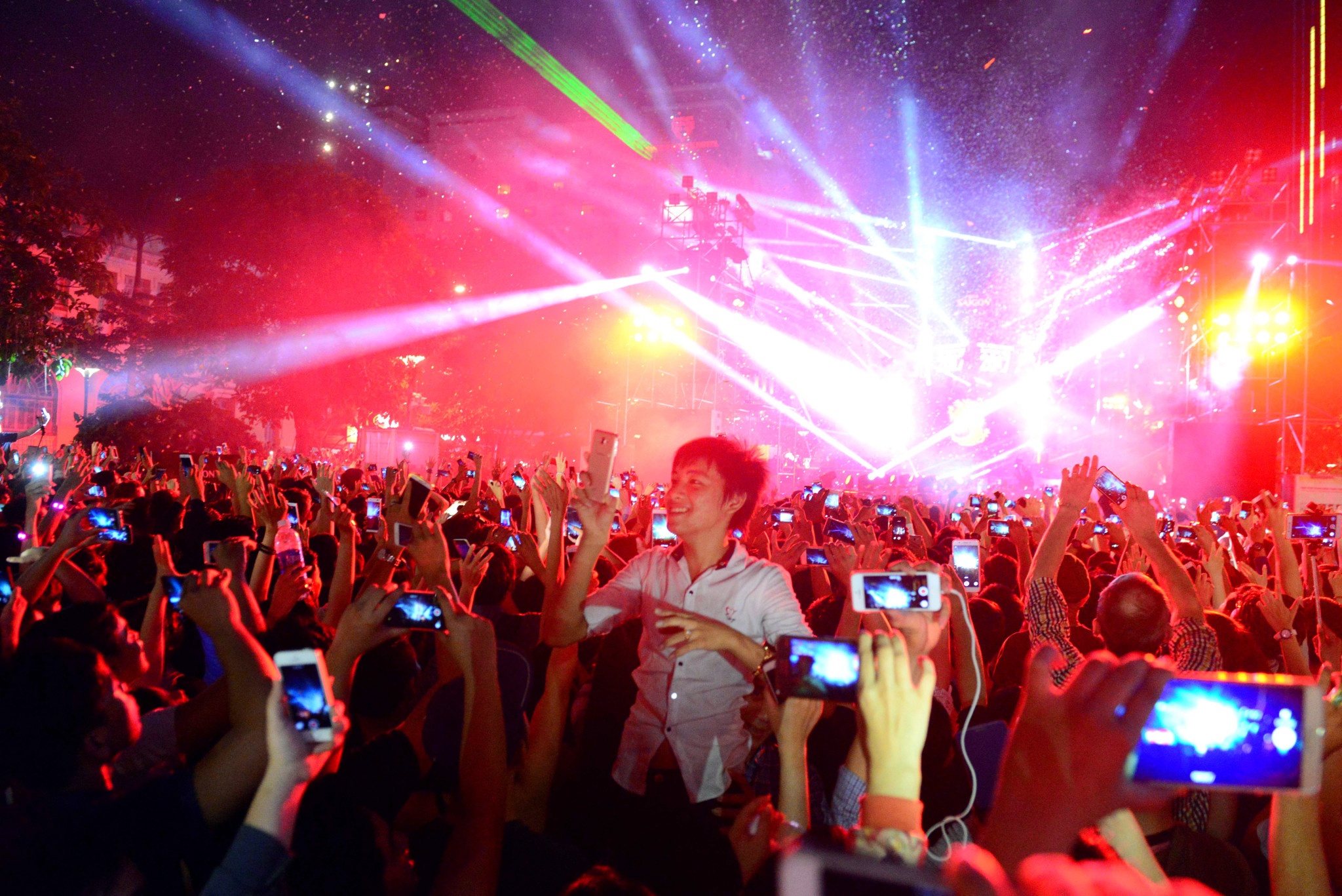 nguoi dan don nam moi 2017 anh 3