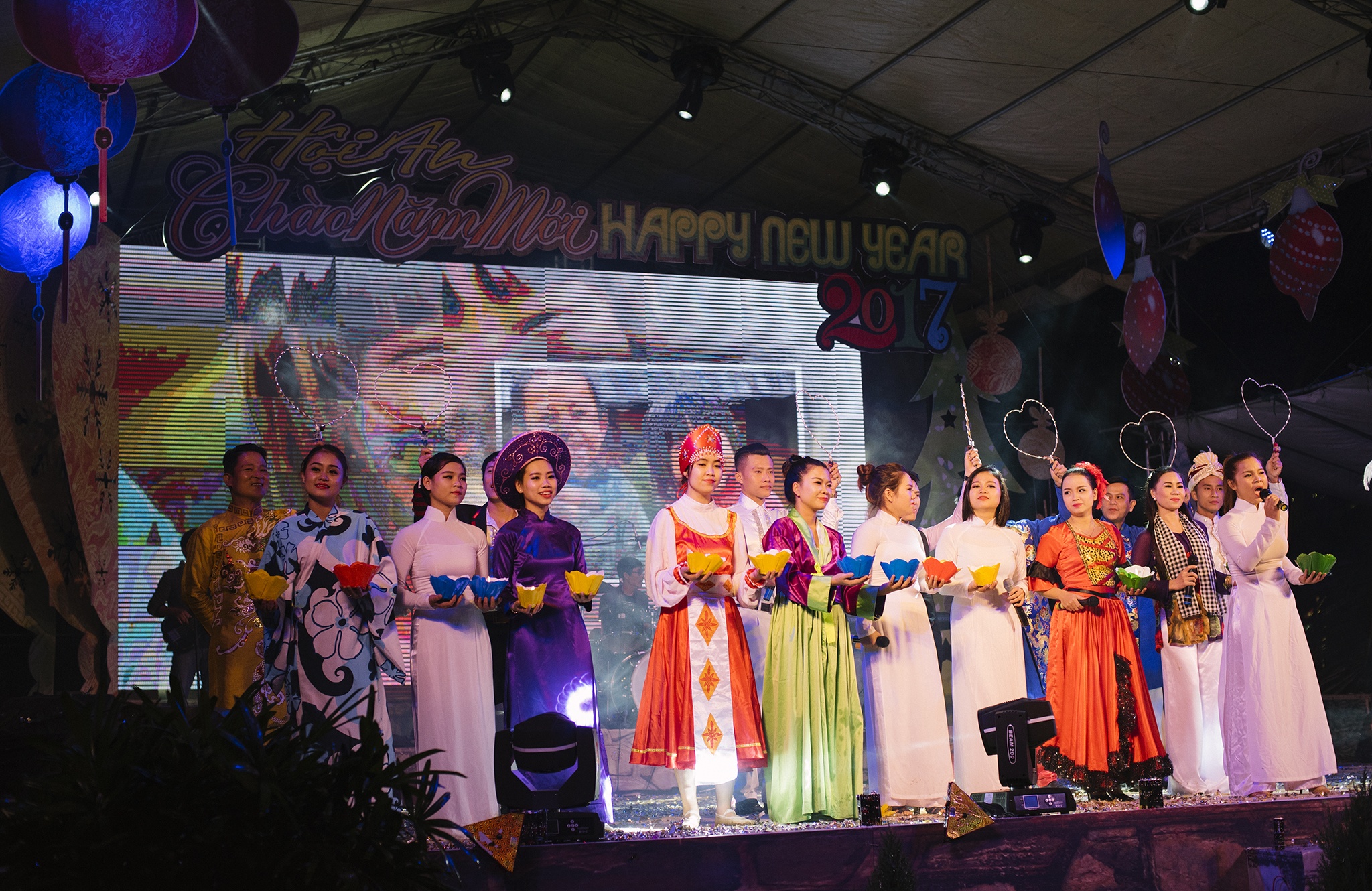 nguoi dan don nam moi 2017 anh 6