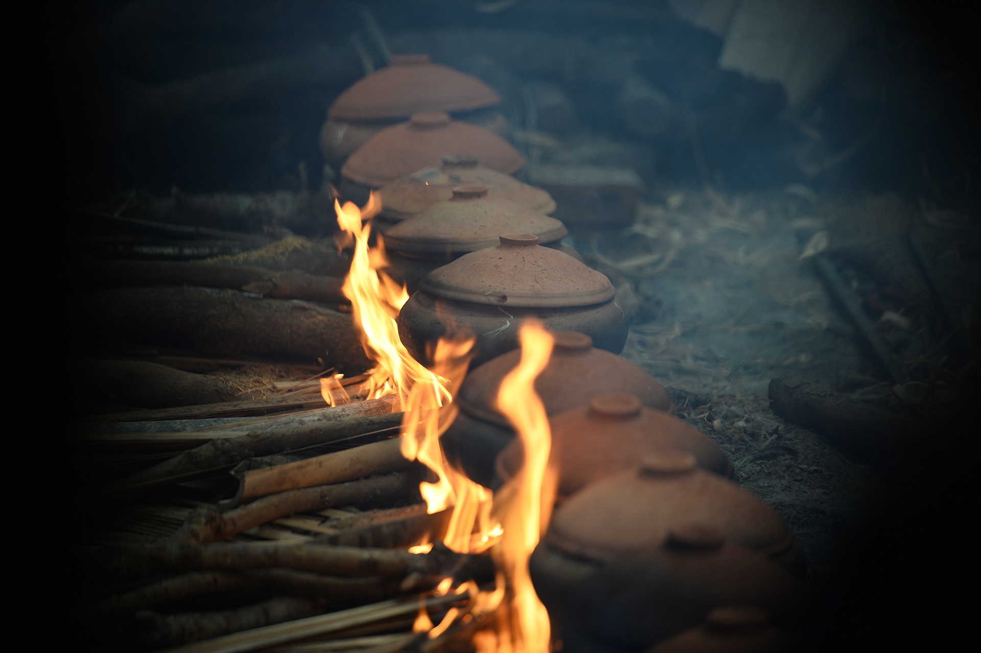 Can canh quy trinh lam ca kho lang Vu Dai hinh anh