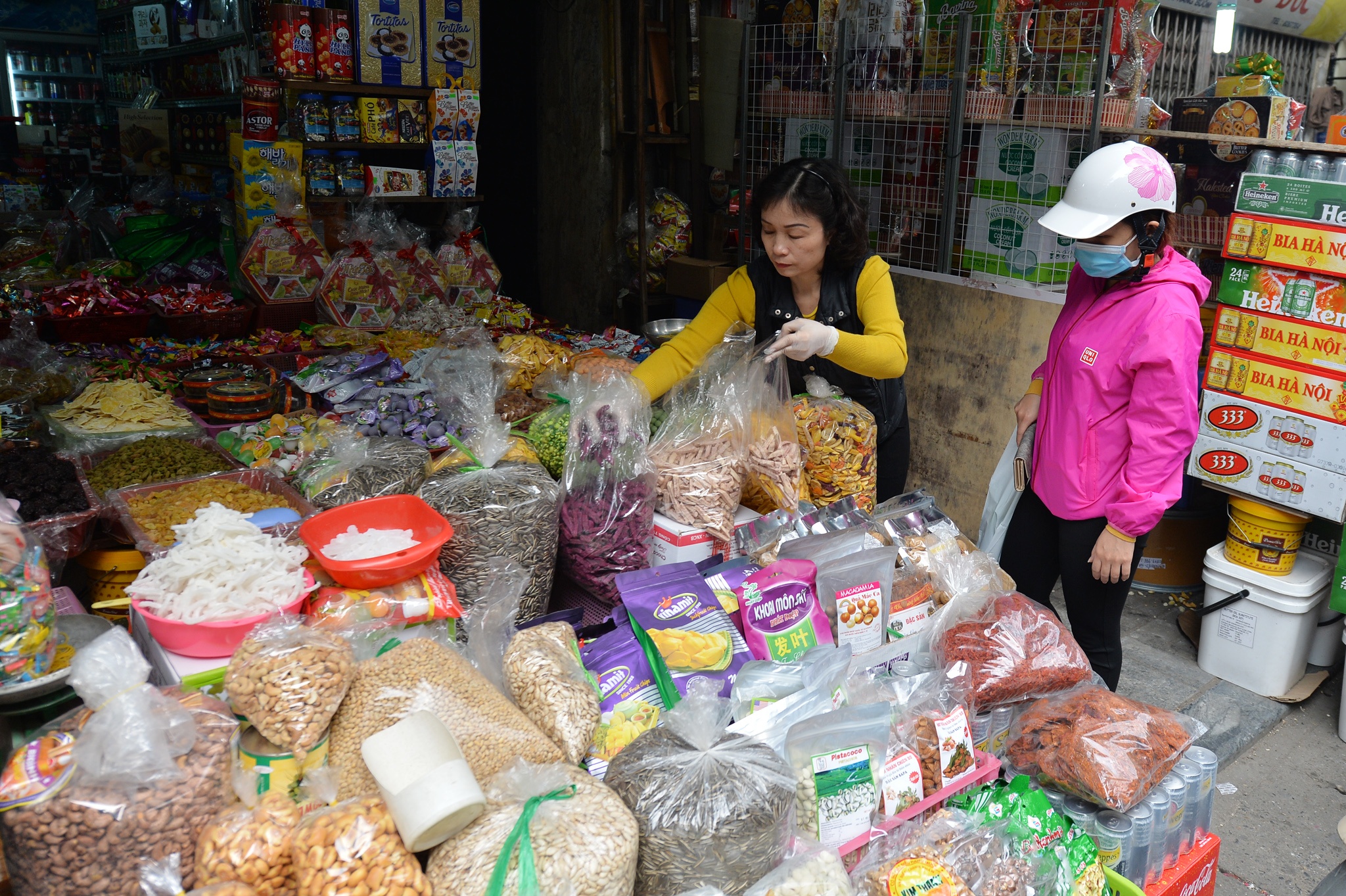 Mua sam Tet o pho co Ha Noi anh 13