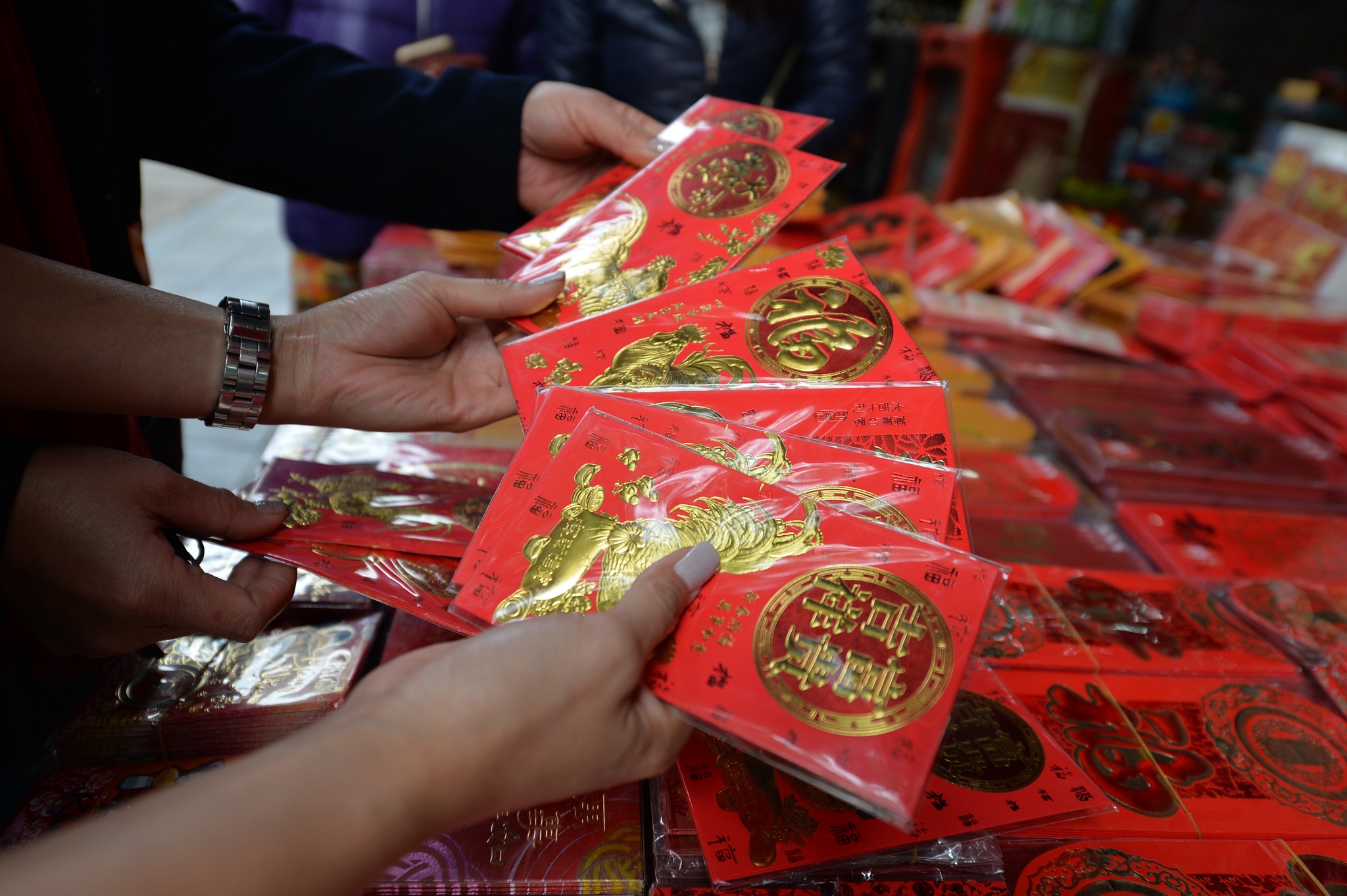 Mua sam Tet o pho co Ha Noi anh 16