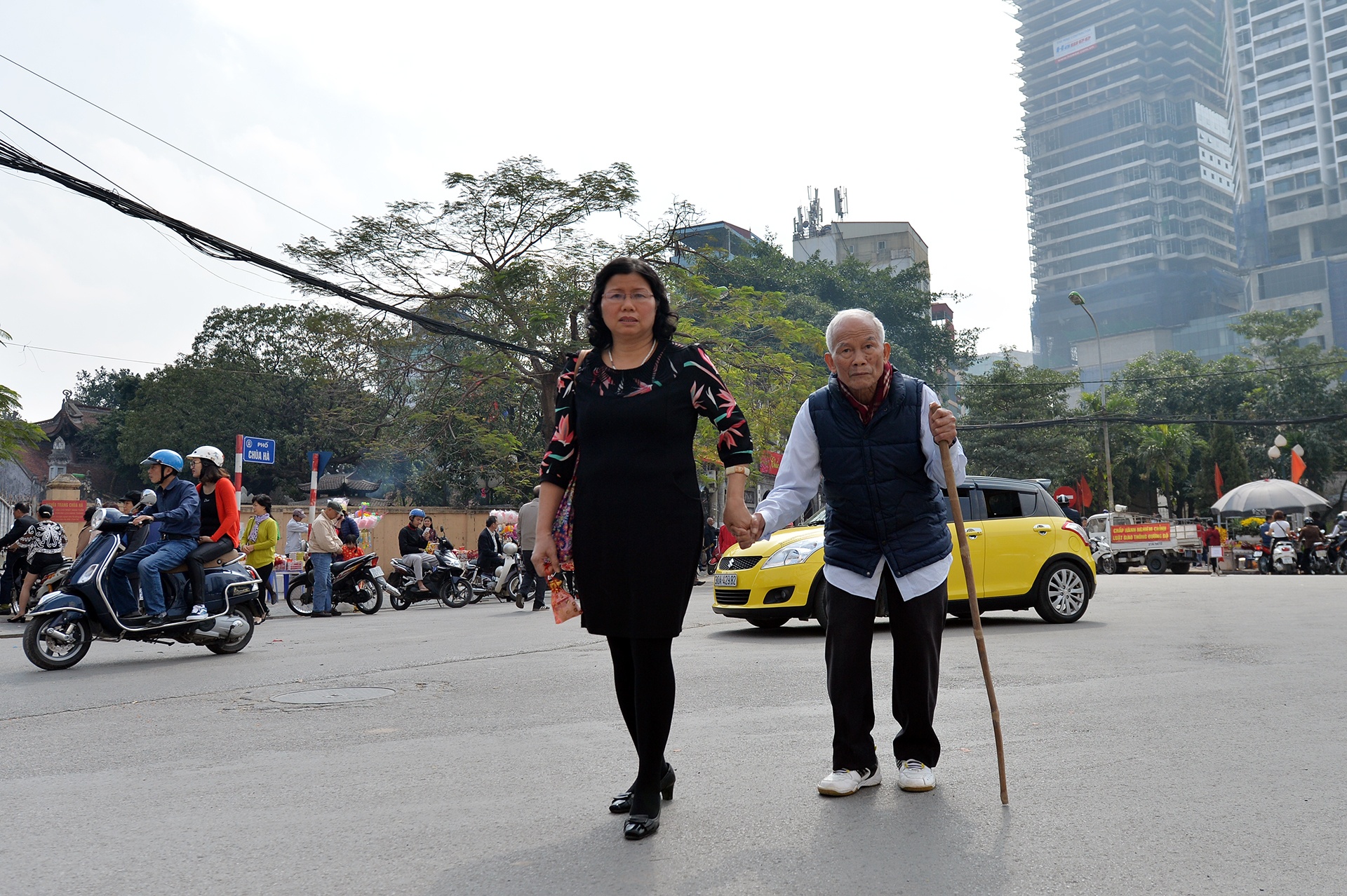 tap nap di le chua Ha anh 18