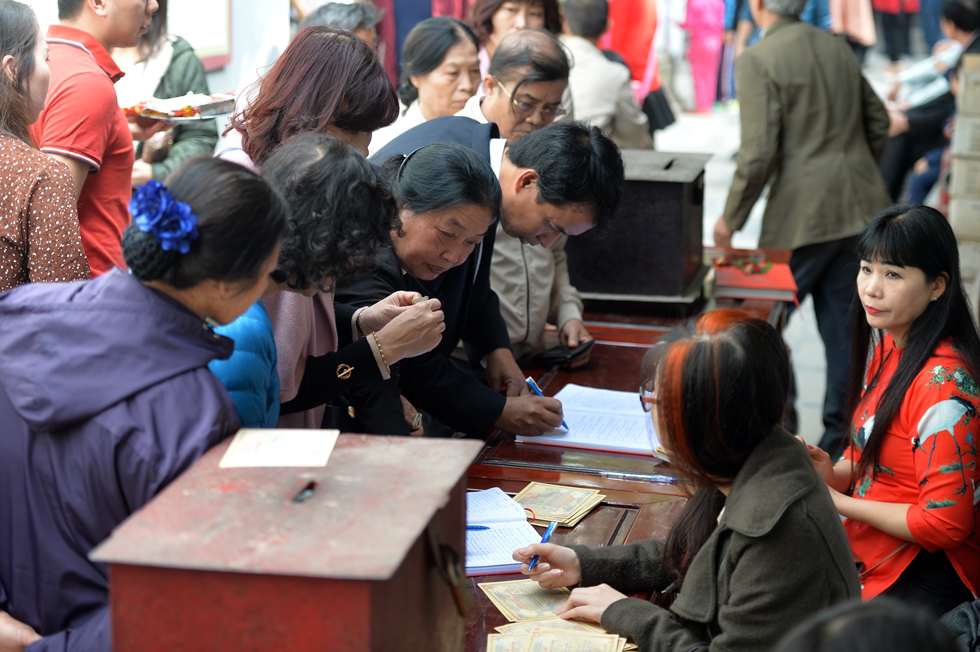 tap nap di le chua Ha anh 7