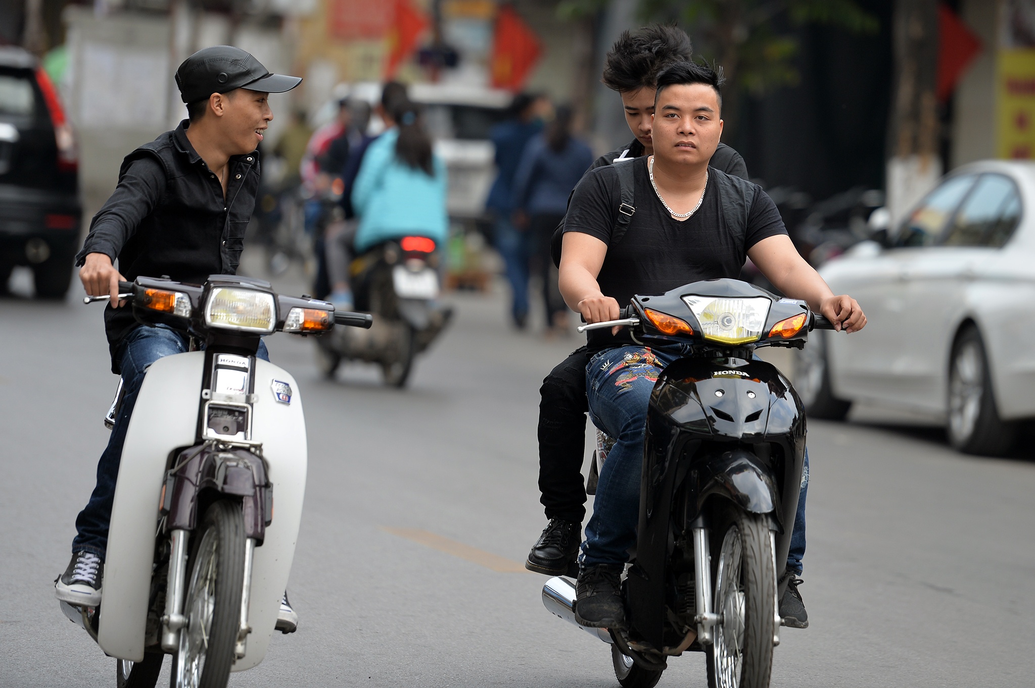 khong doi mu bao hiem di du xuan anh 12