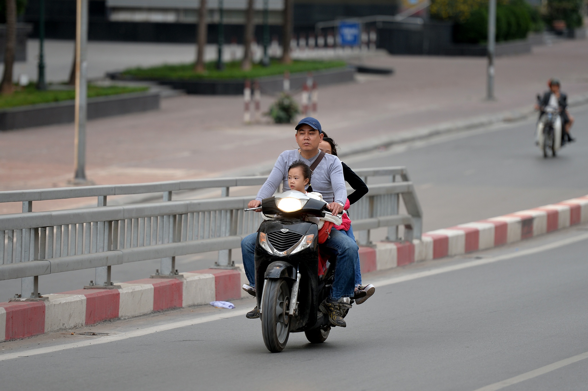 khong doi mu bao hiem di du xuan anh 17