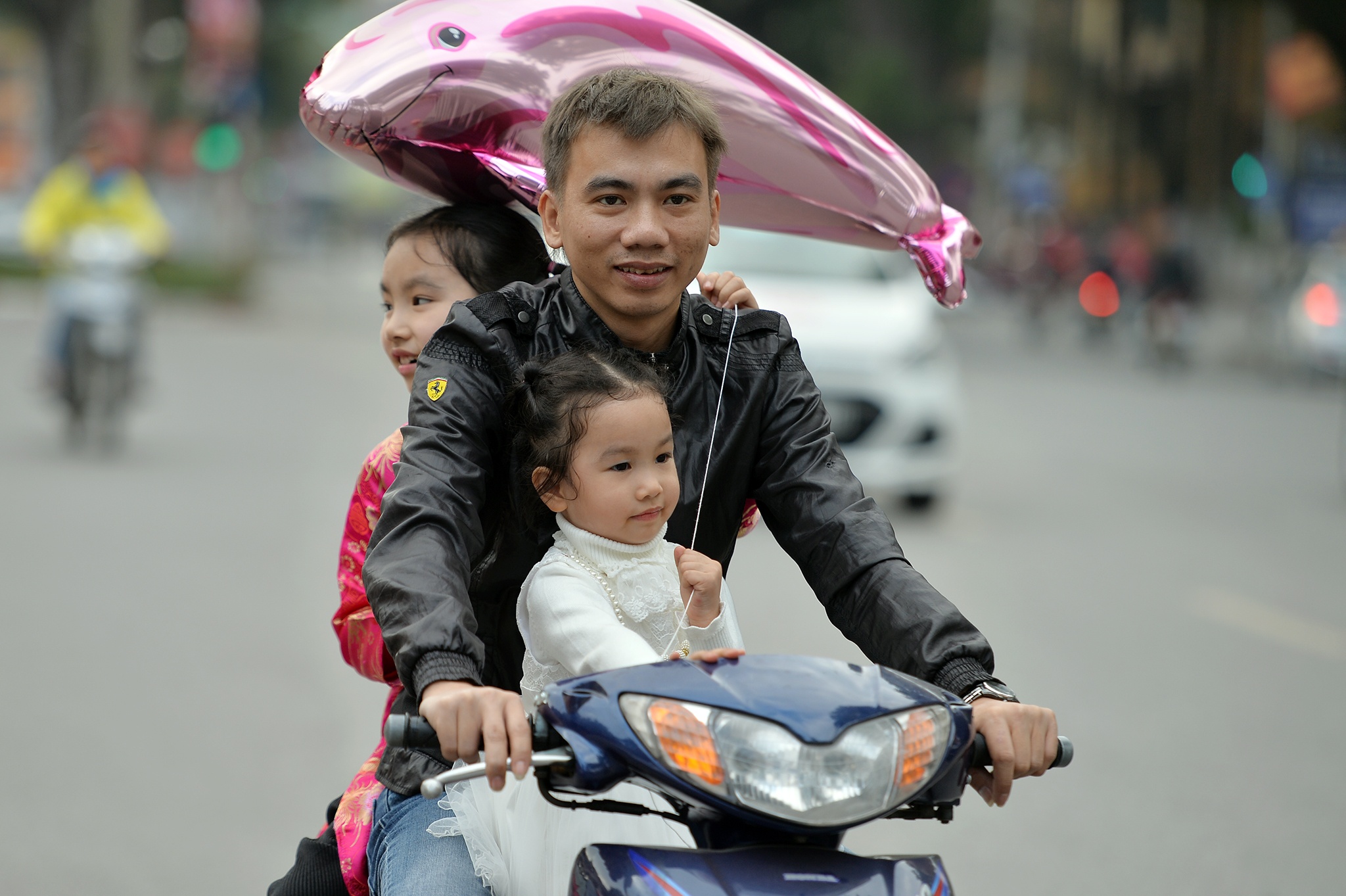 khong doi mu bao hiem di du xuan anh 4