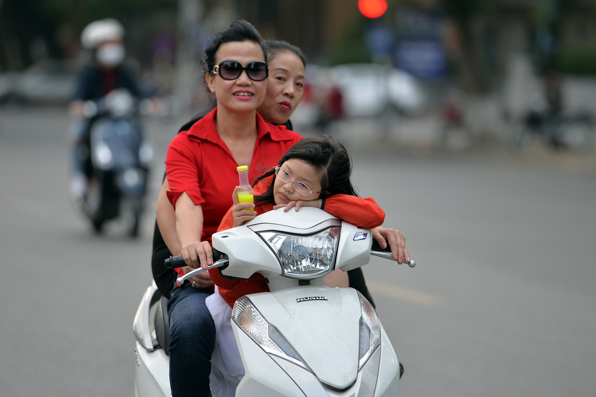khong doi mu bao hiem di du xuan anh 7