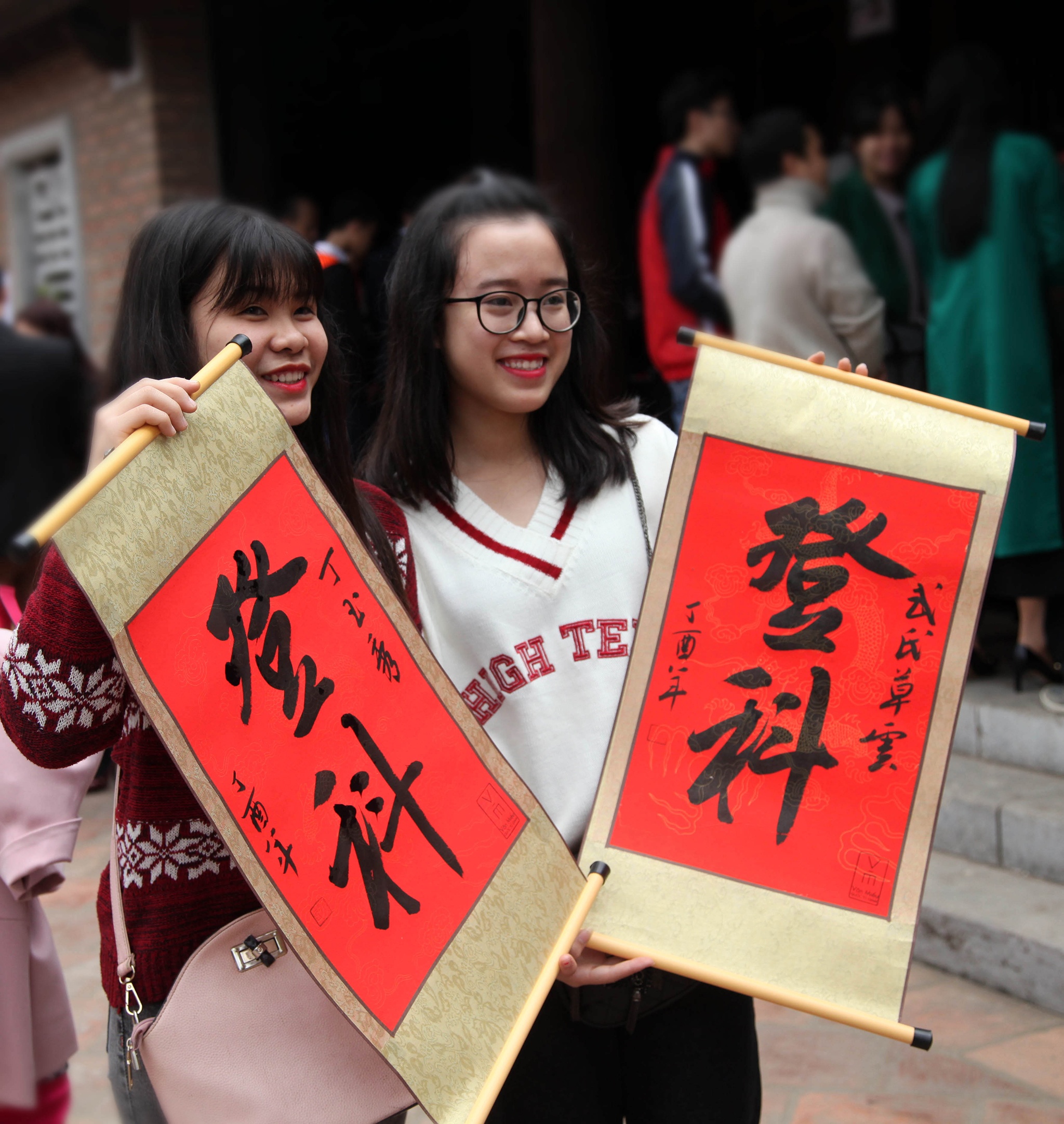 Hoi xuan Van Mieu ngay mung 2 Tet anh 10