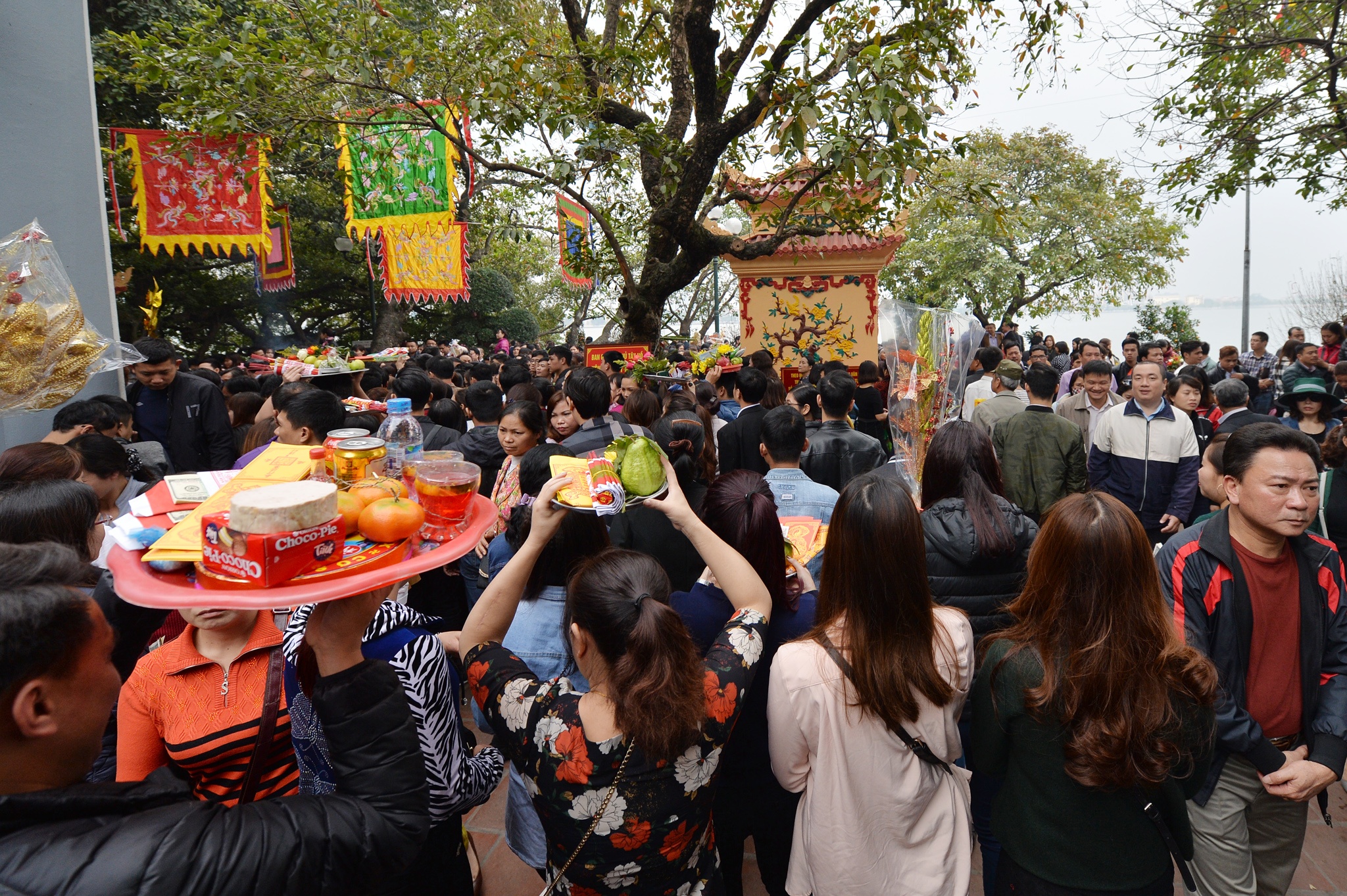 di le Phu Tay Ho anh 9