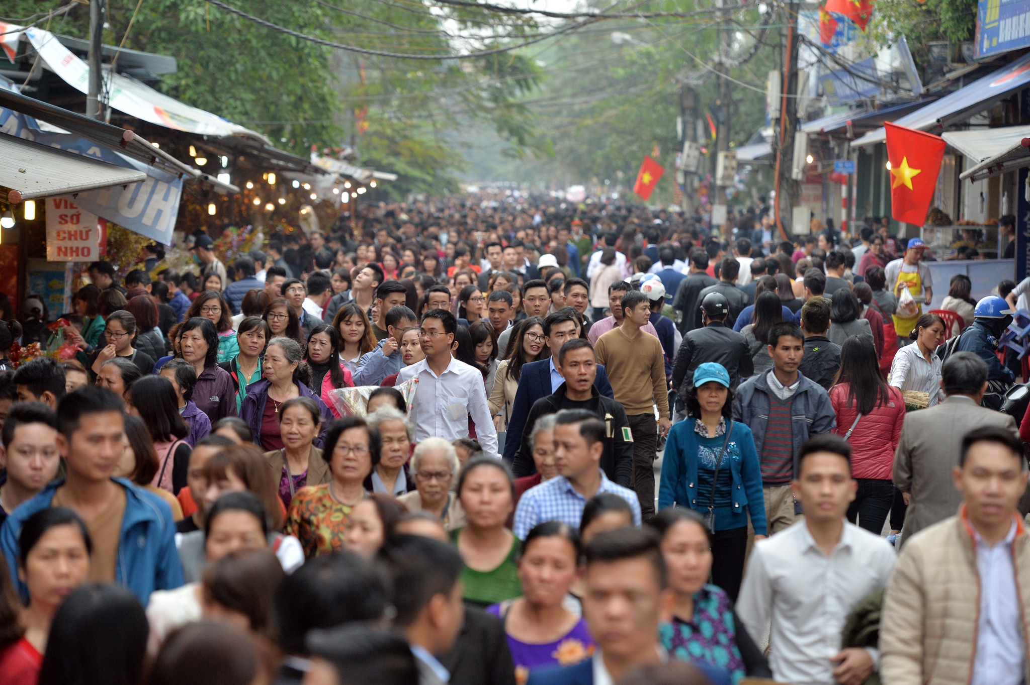 di le Phu Tay Ho anh 3