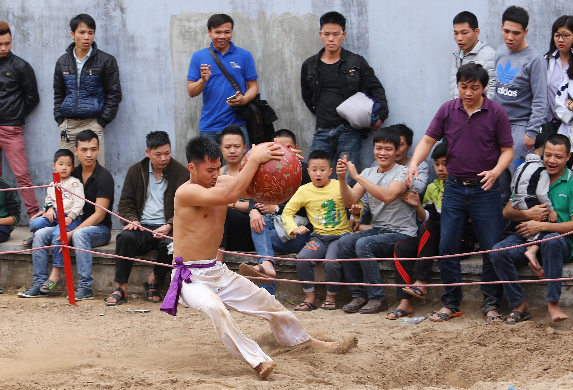 vat cau Thuy Linh anh 14