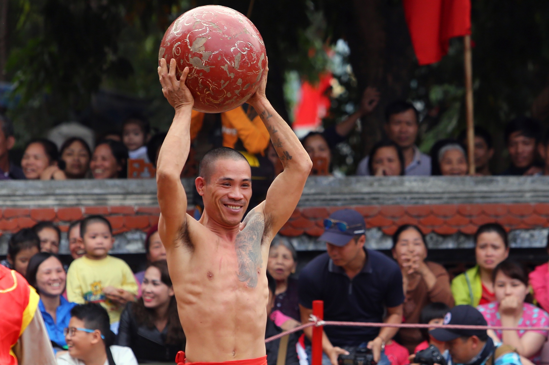 vat cau Thuy Linh anh 2